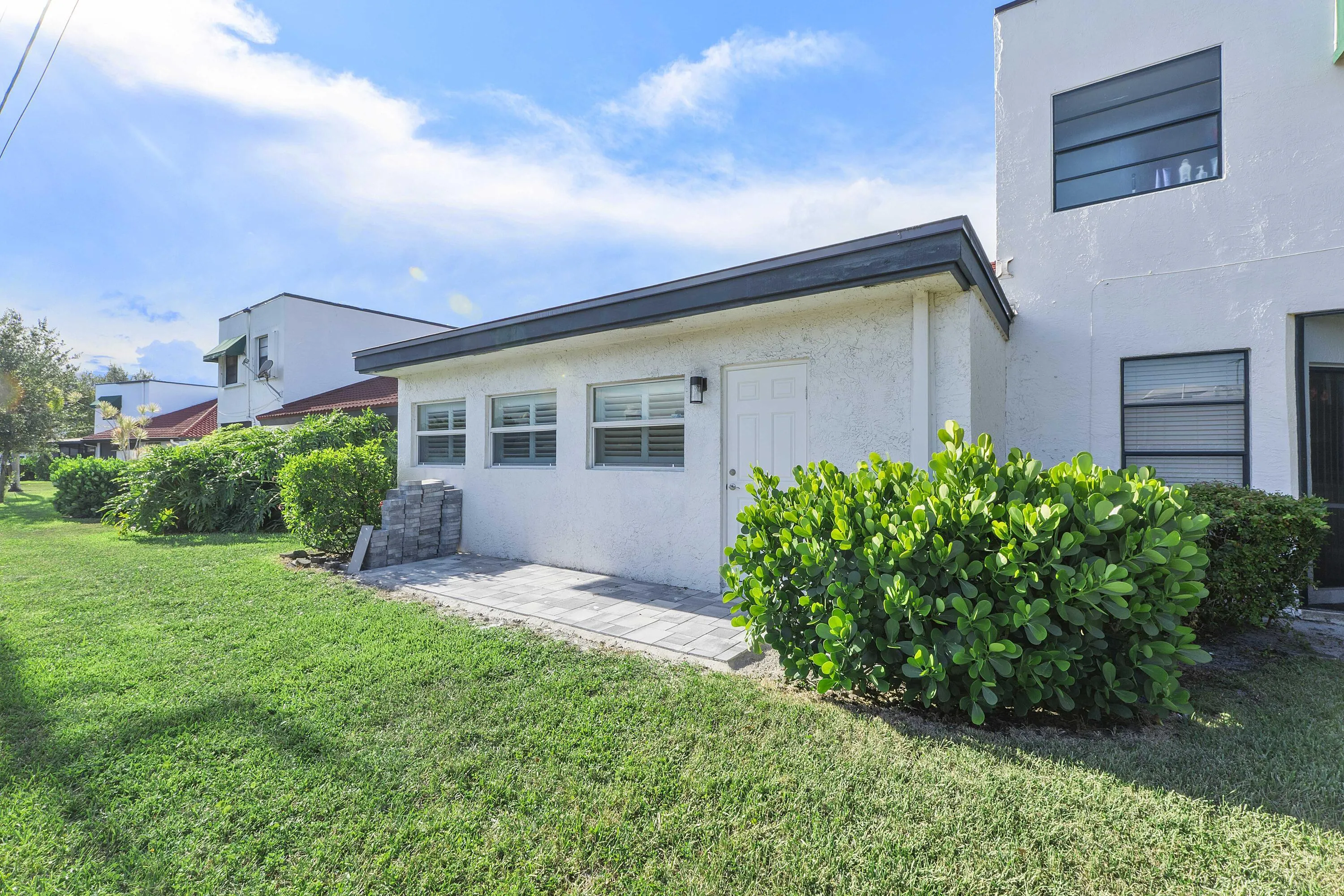 273 NW 36TH Avenue