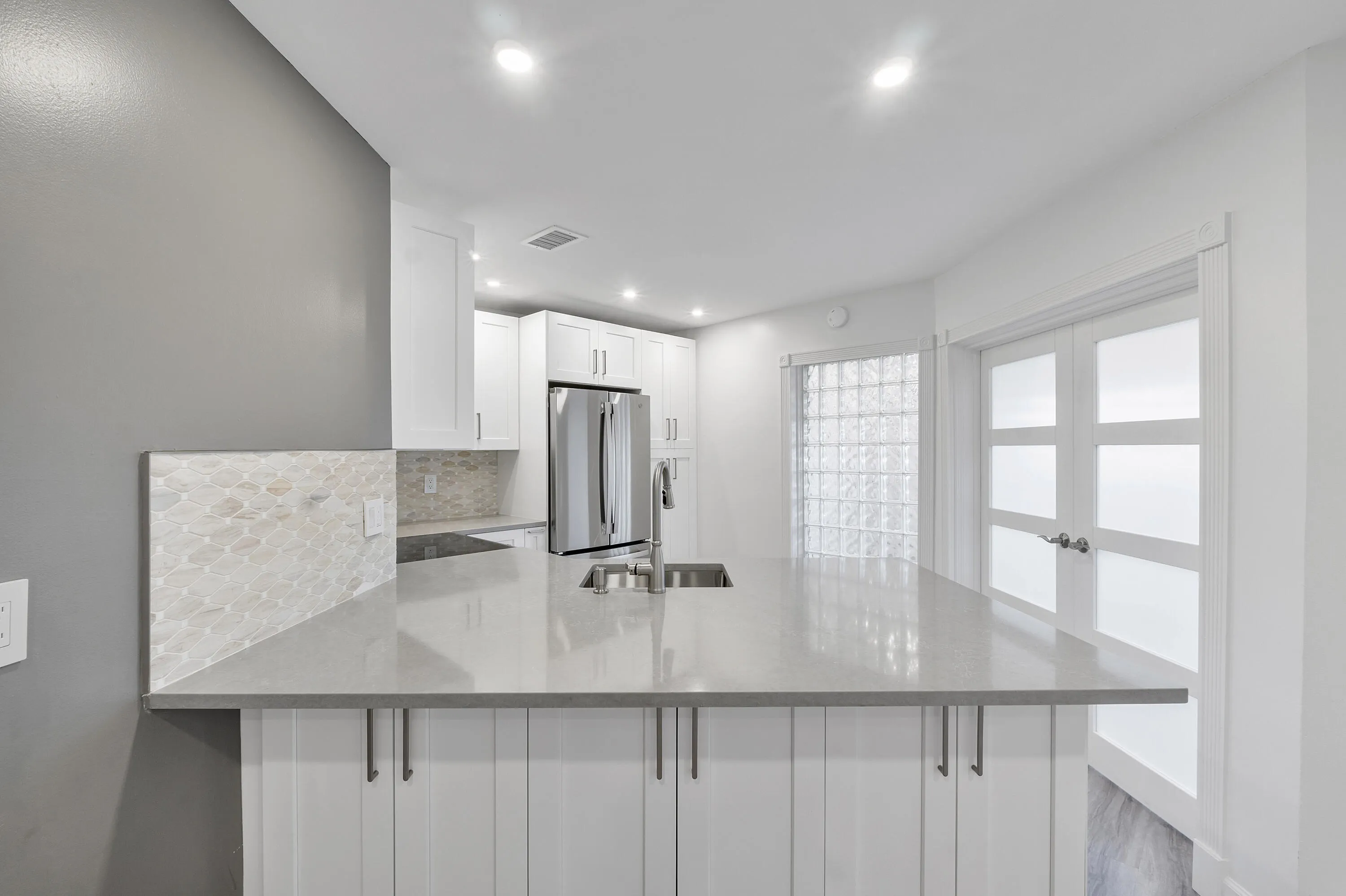 273 NW 36TH Avenue