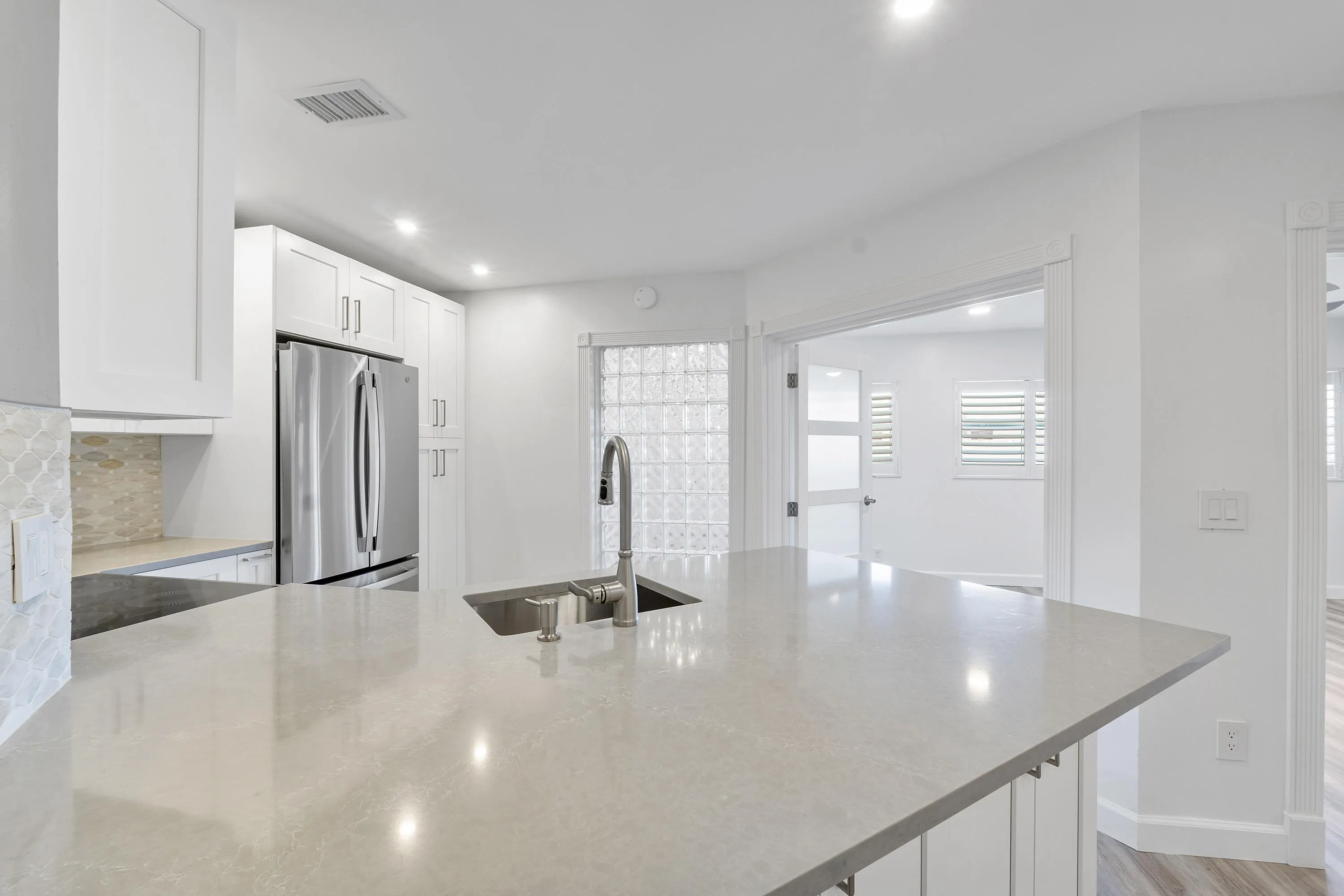 273 NW 36TH Avenue