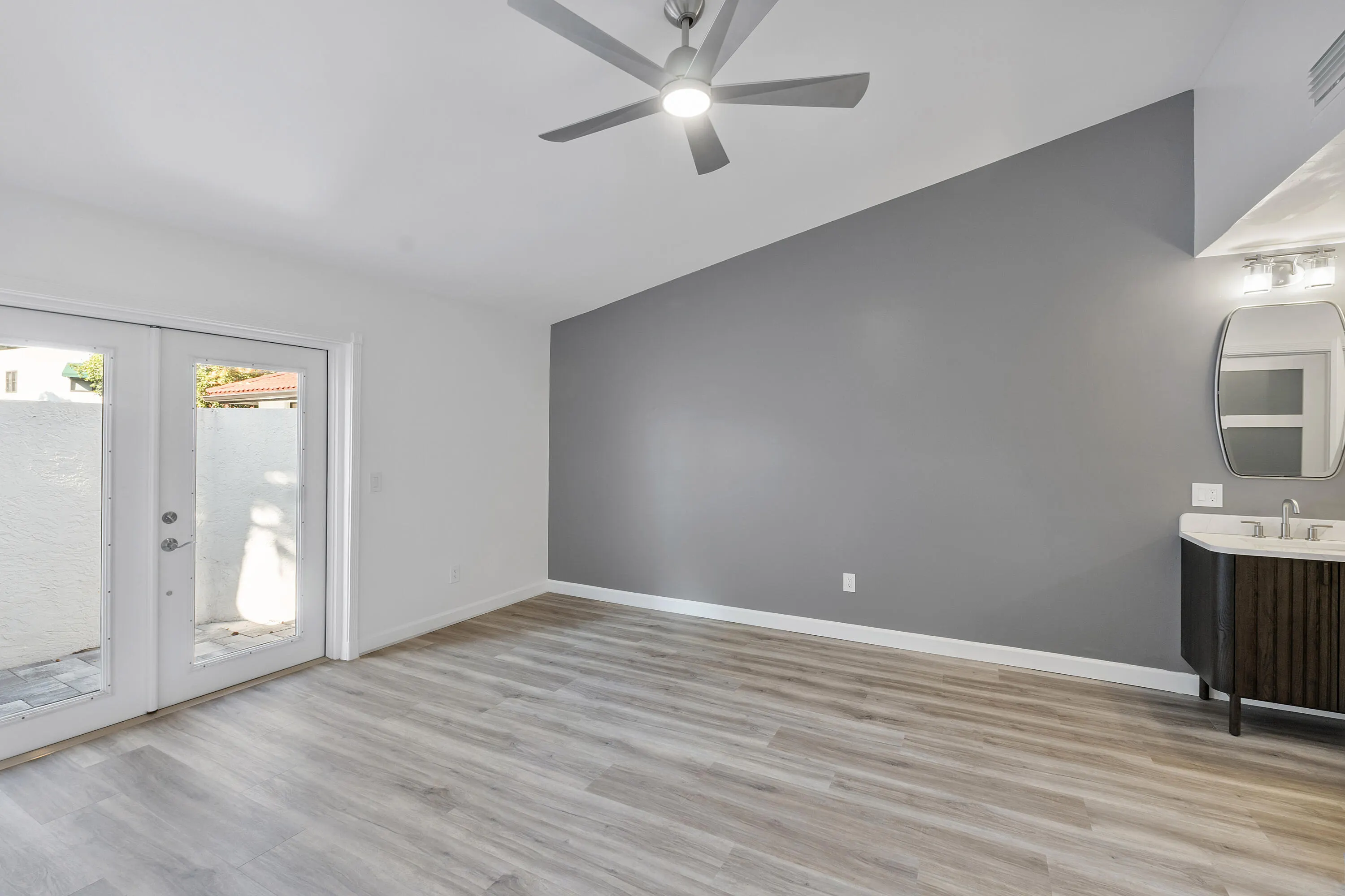 273 NW 36TH Avenue