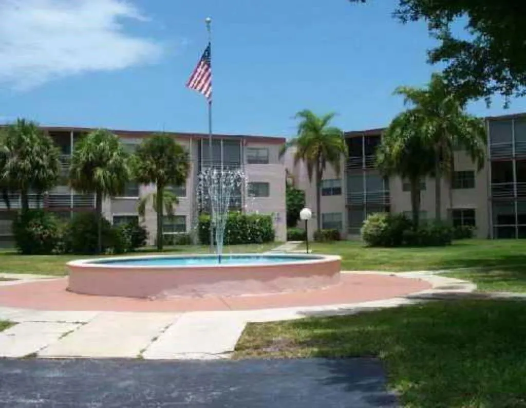 4334 NW 9TH Avenue #7-2D