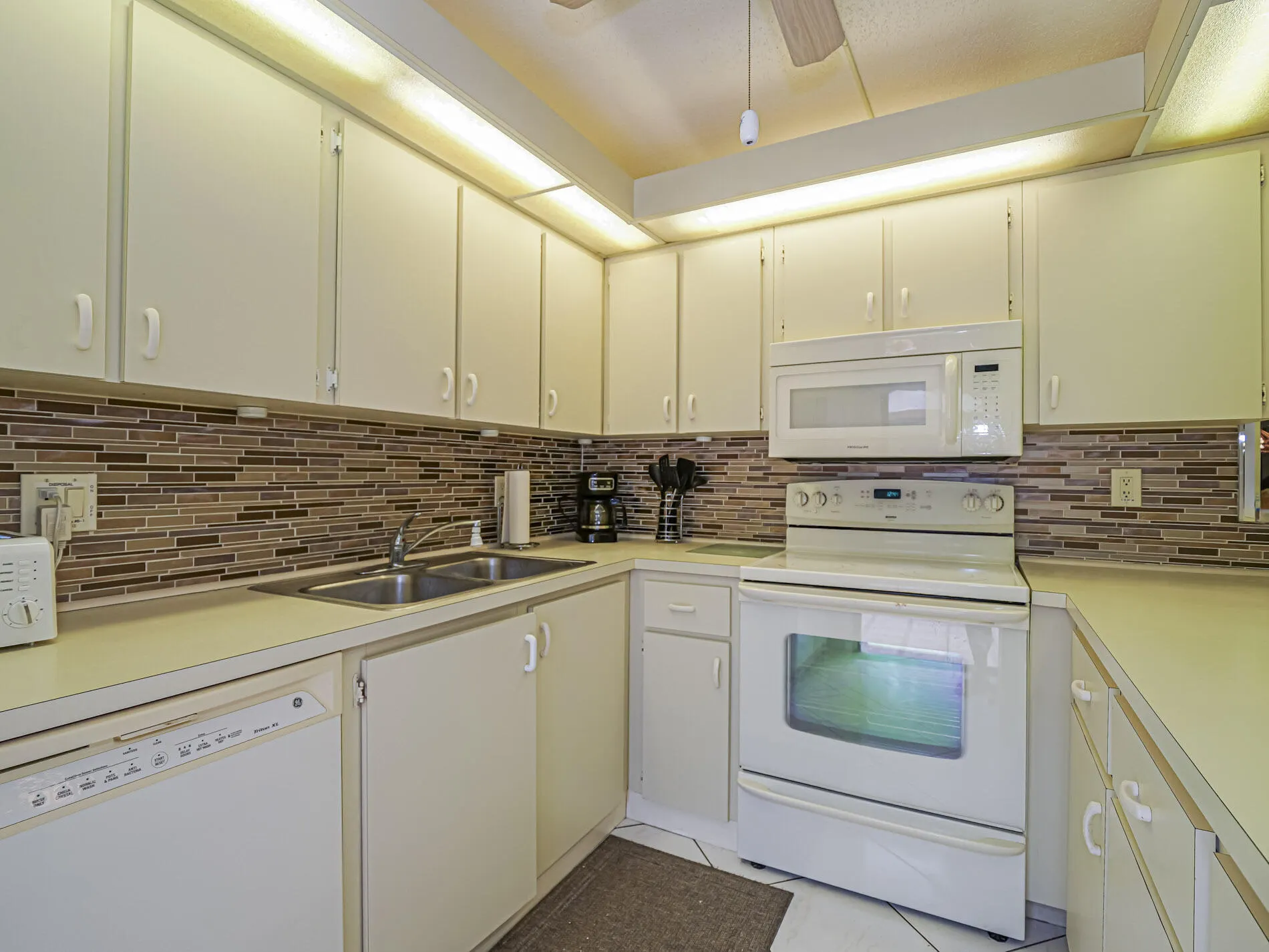 510 N TROPIC Lane #10D