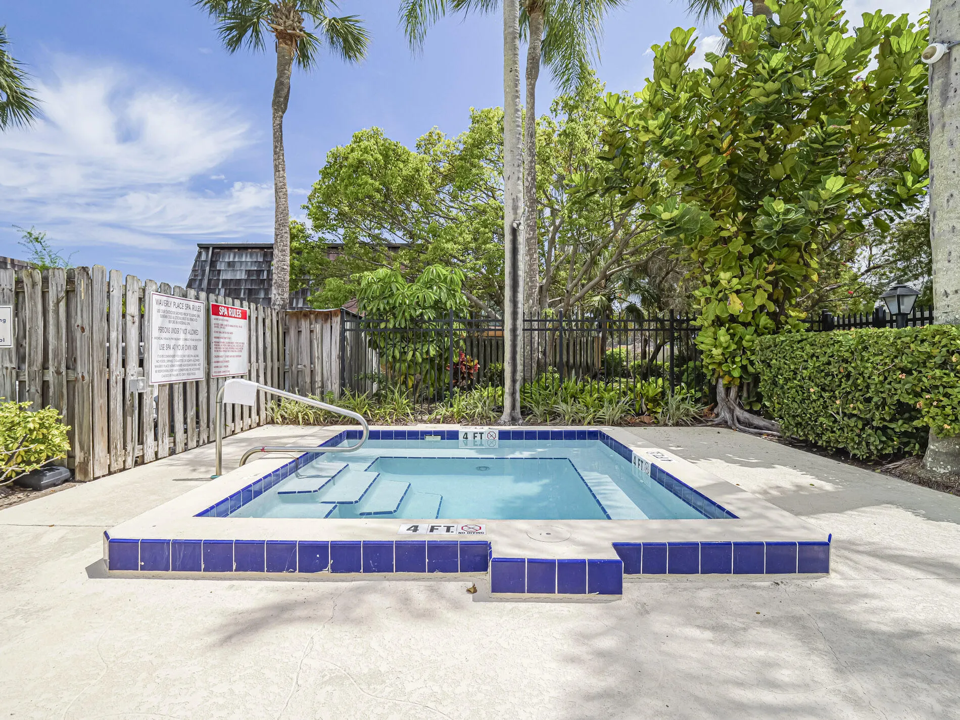 510 N TROPIC Lane #10D