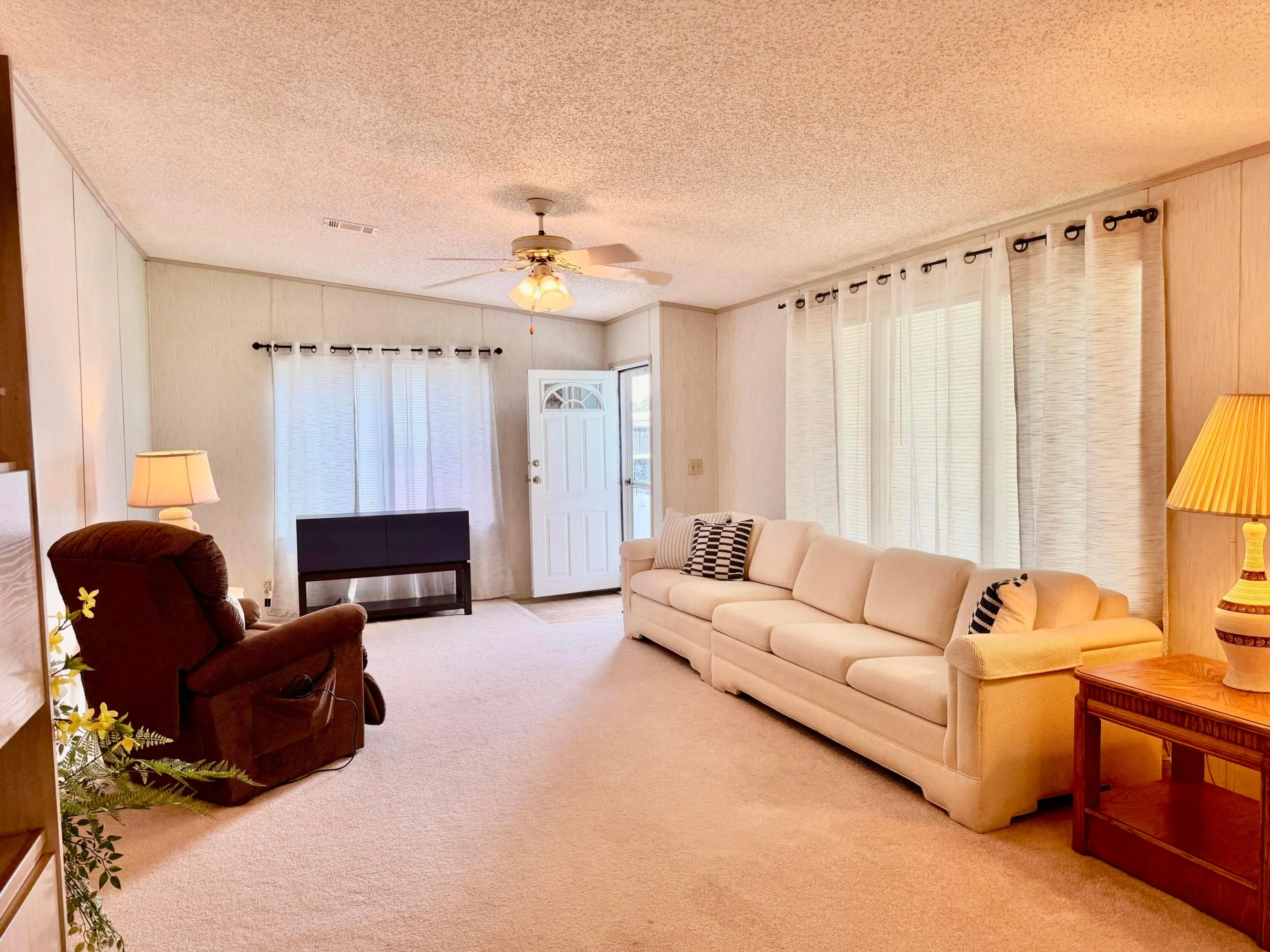 407 NE 8TH Avenue