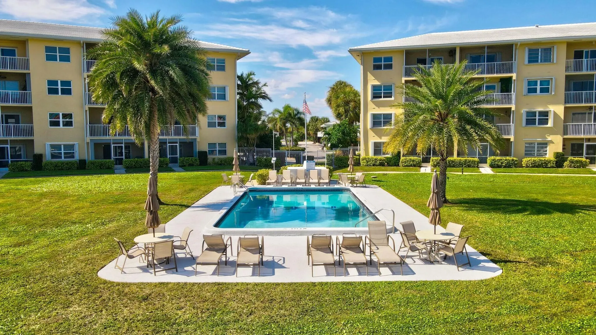 330 N Federal Highway #211