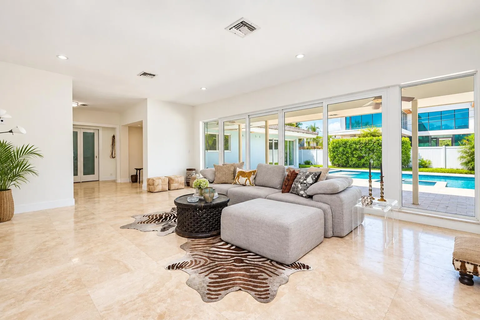 1141 BANYAN Road