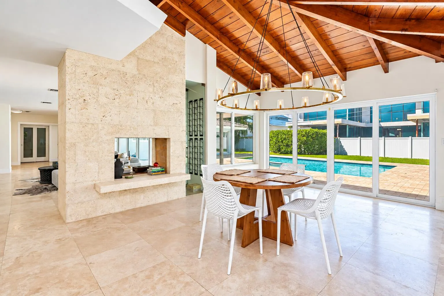 1141 BANYAN Road