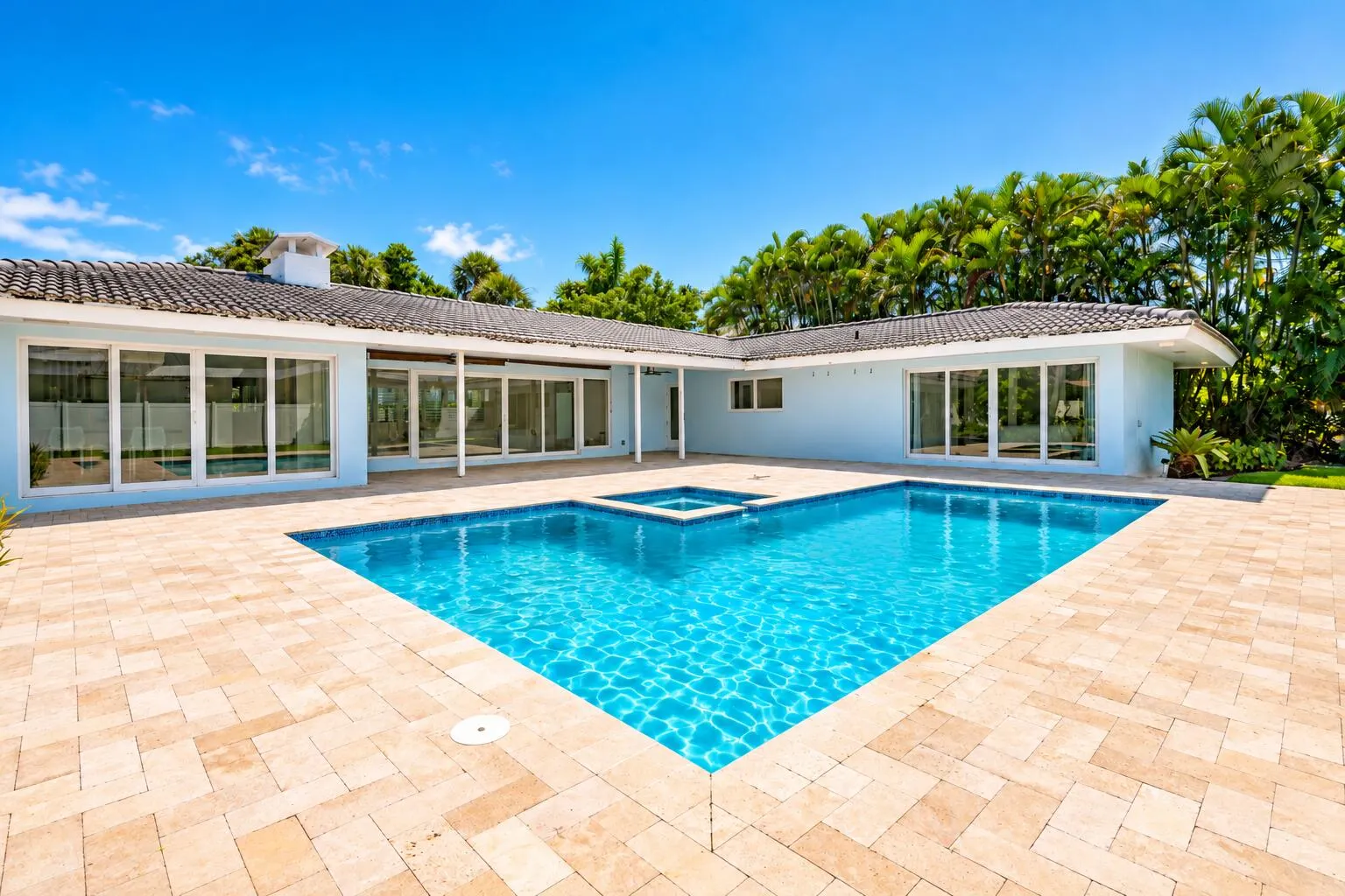 1141 BANYAN Road