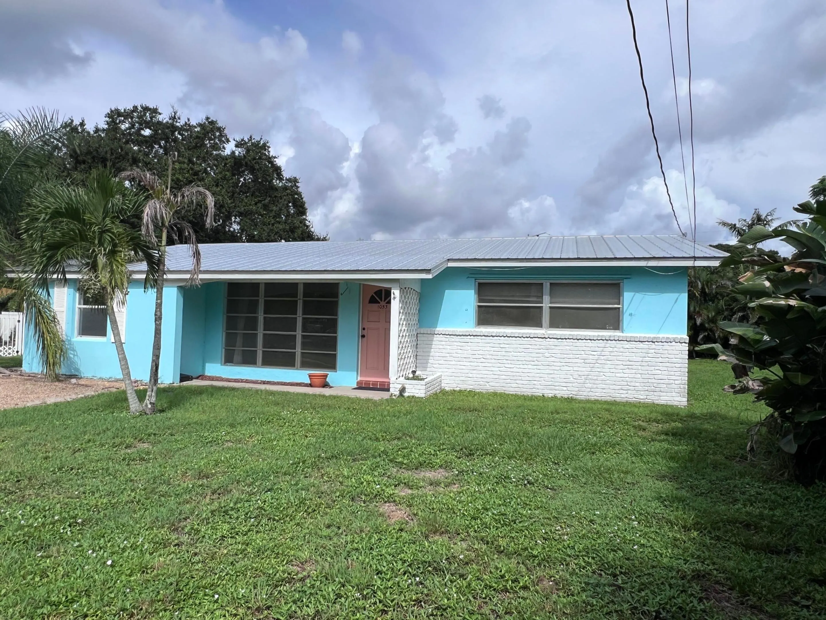 1053 NW TERRACE Road