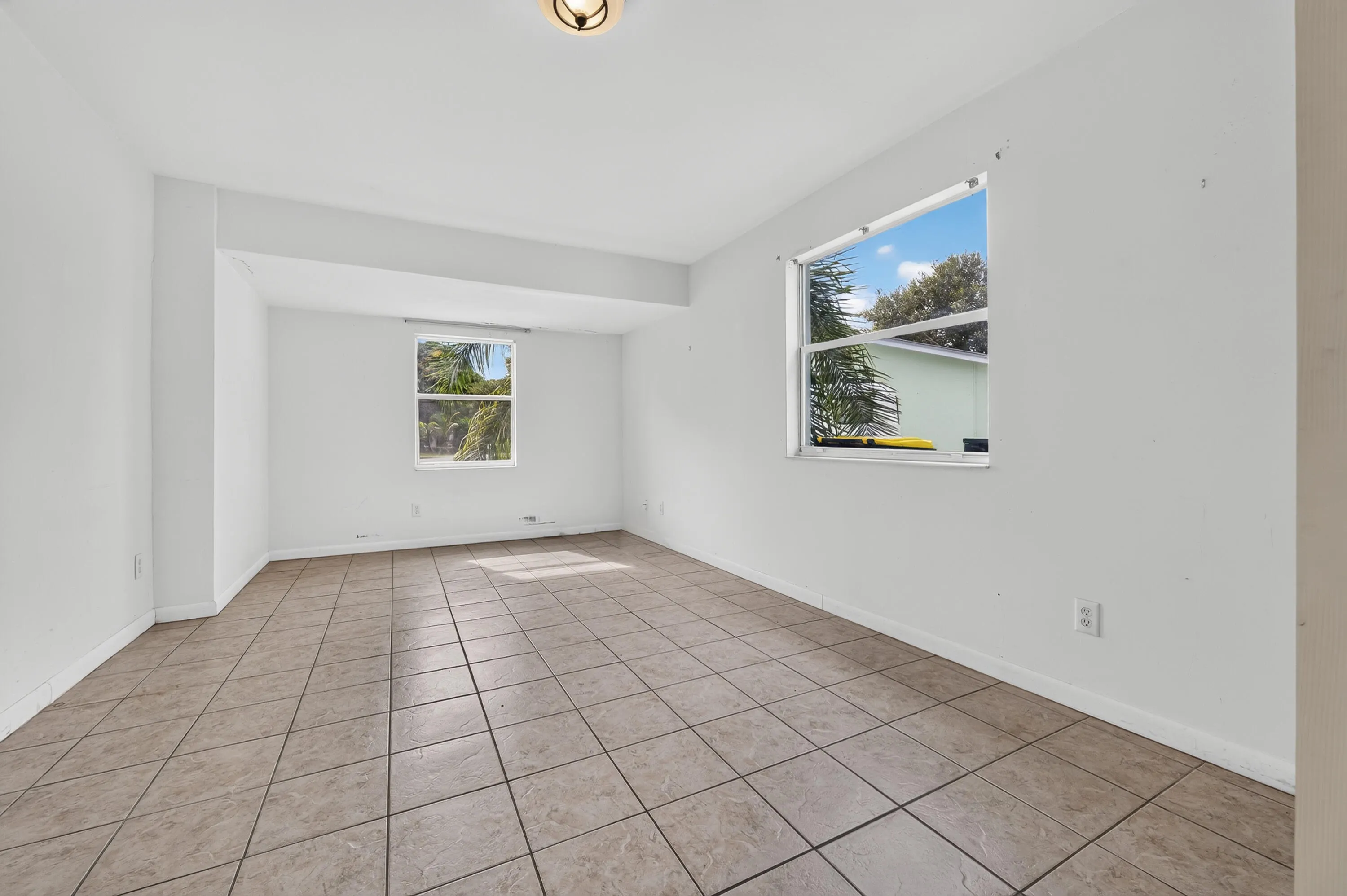 1053 NW TERRACE Road