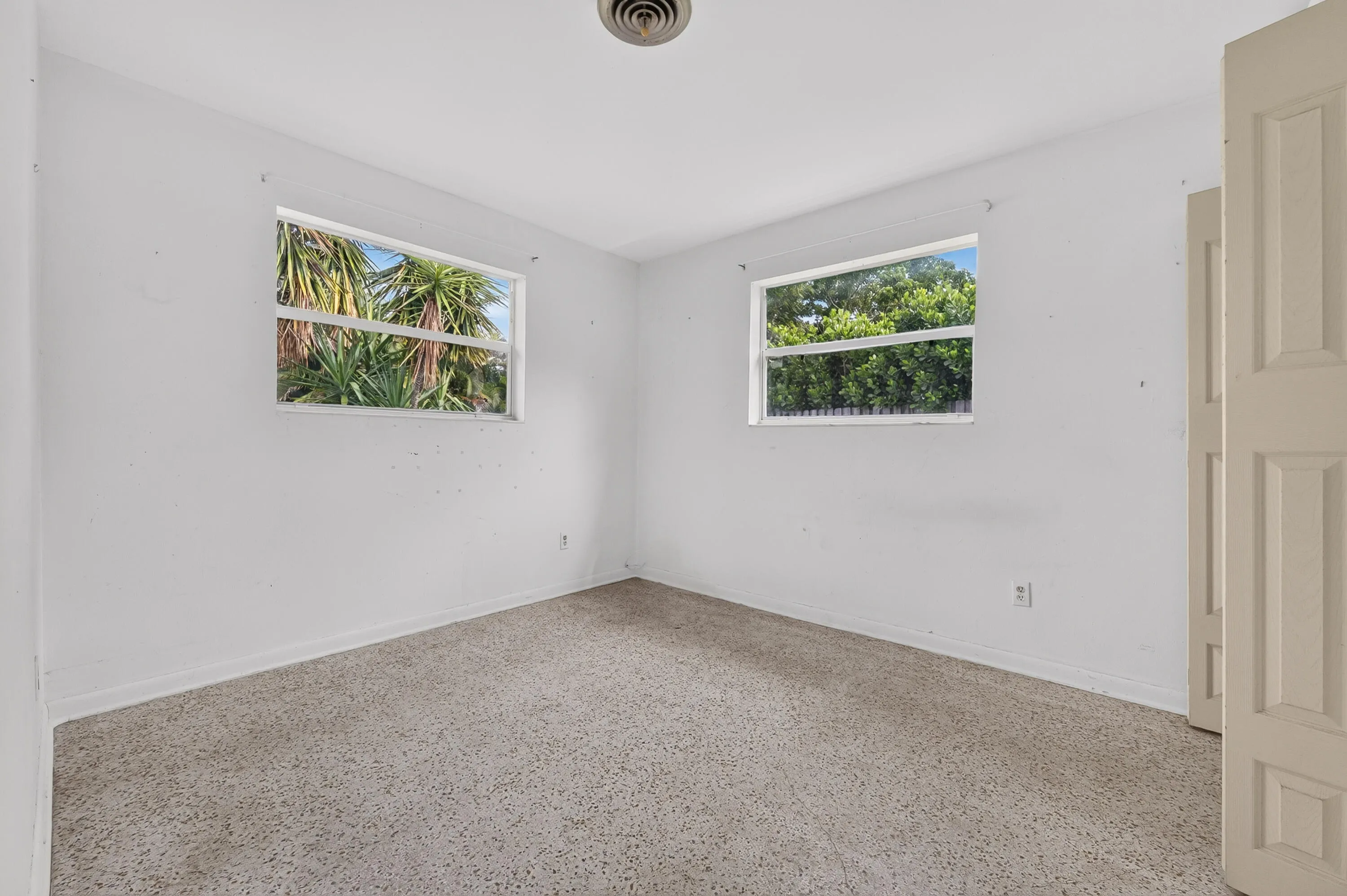 1053 NW TERRACE Road
