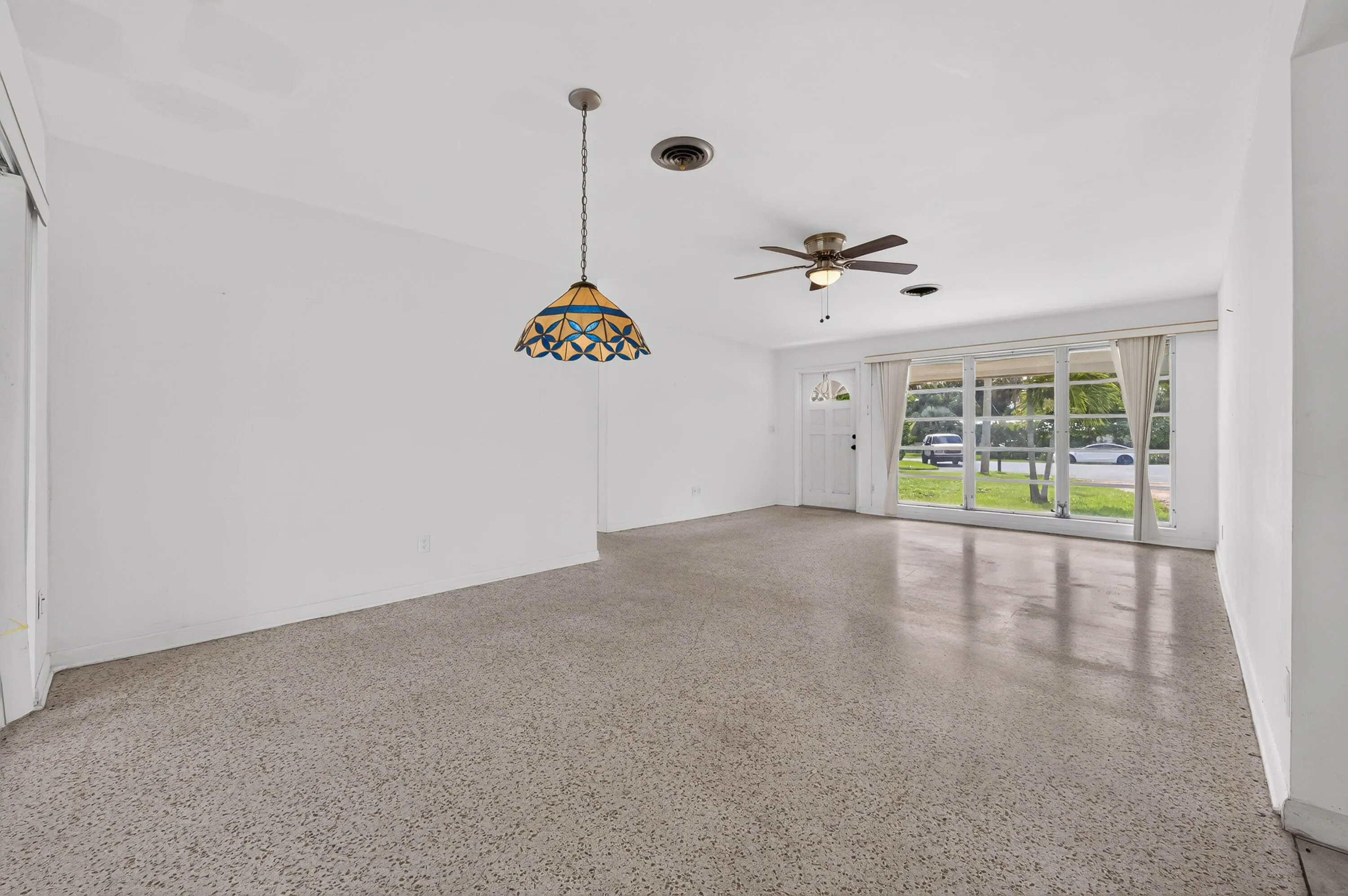 1053 NW TERRACE Road
