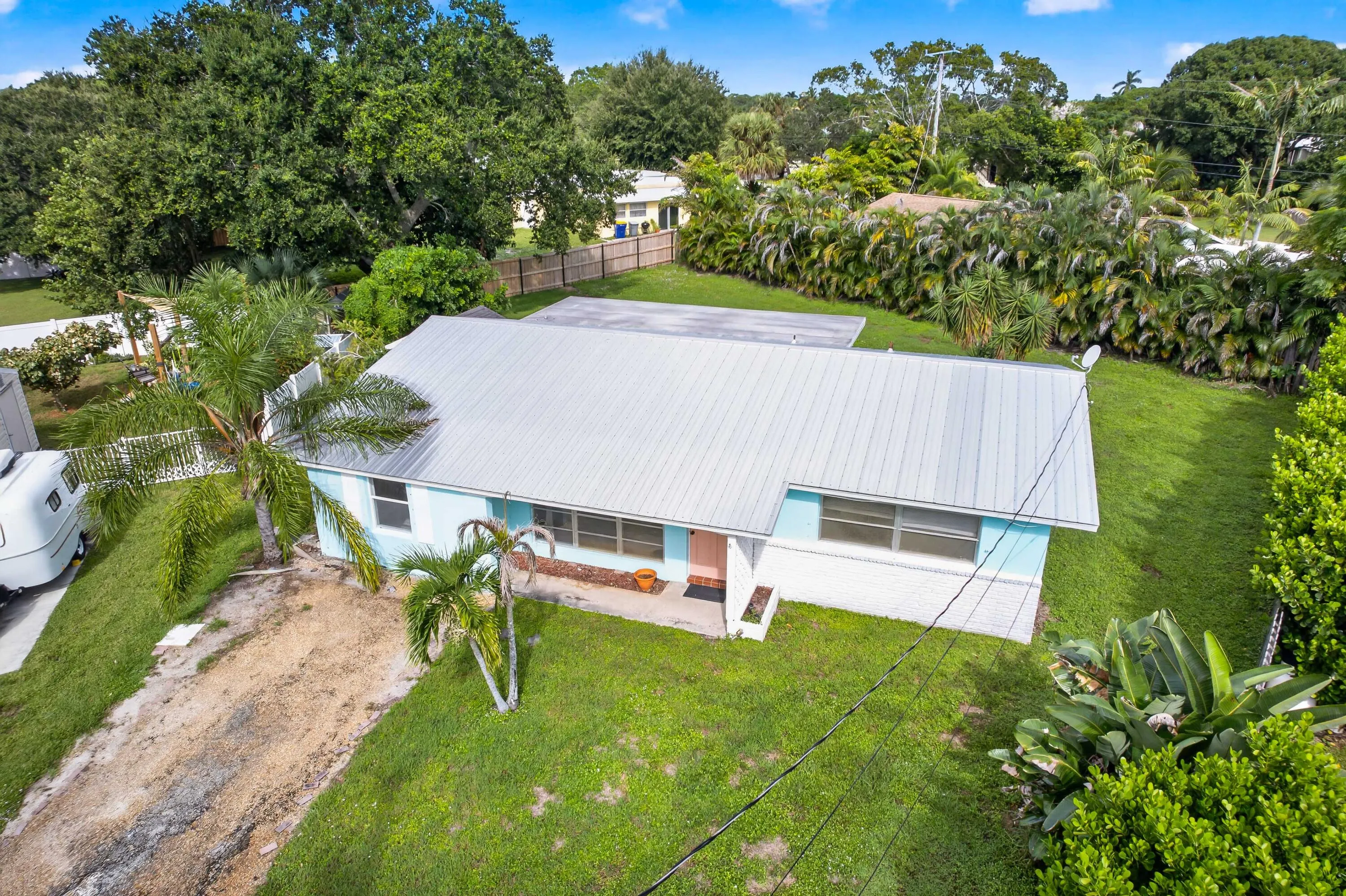 1053 NW TERRACE Road