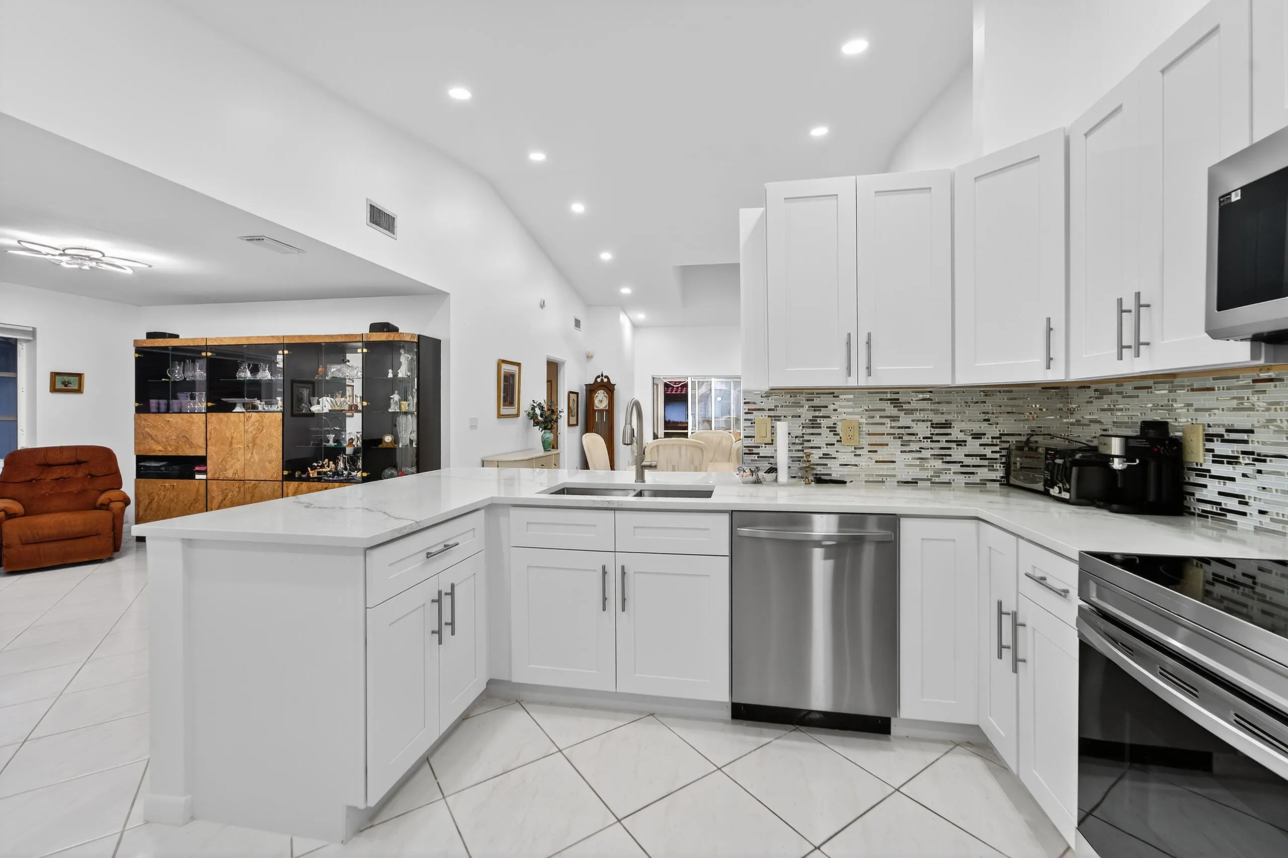 6147 WALDWICK Circle