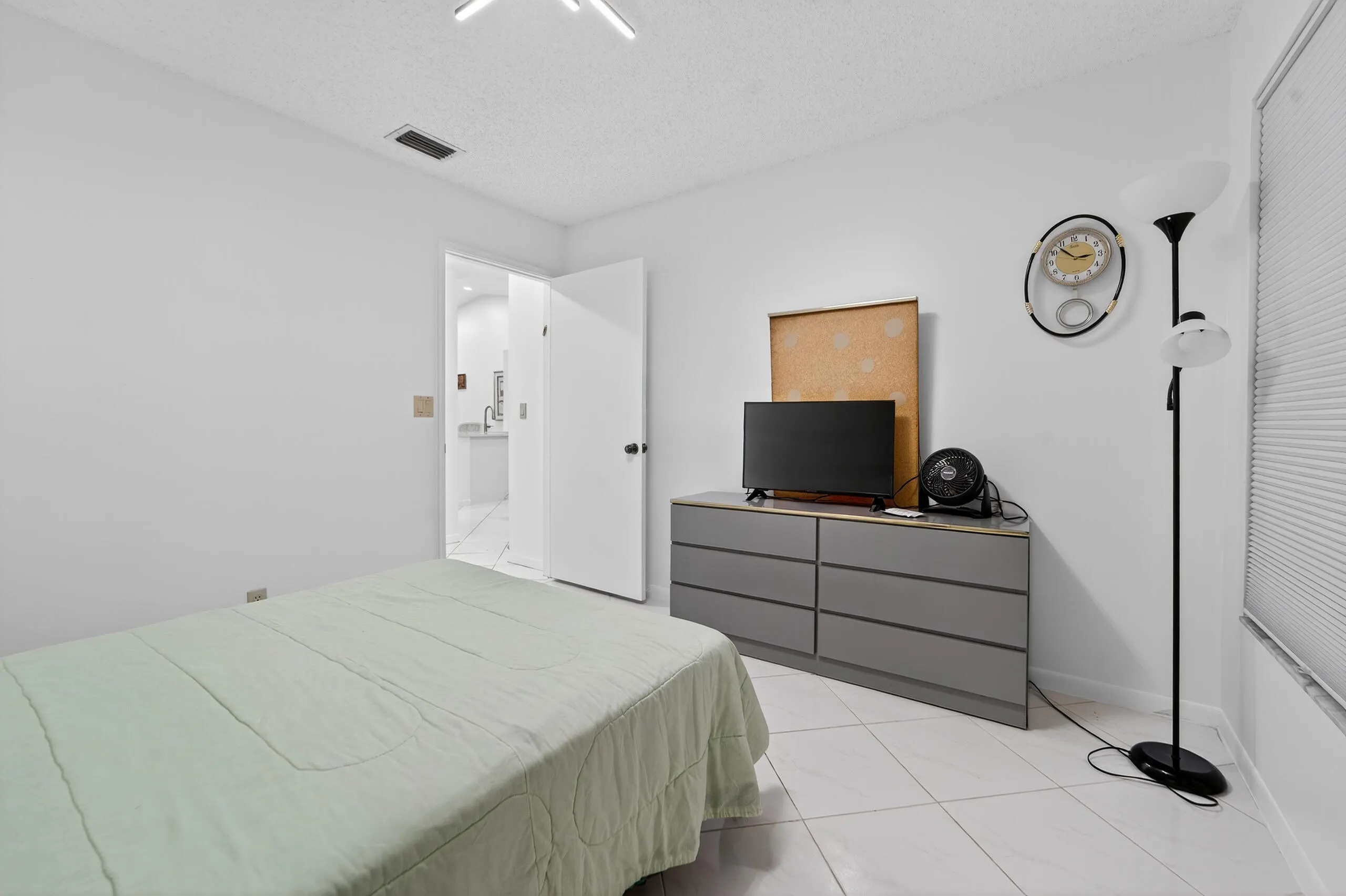6147 WALDWICK Circle