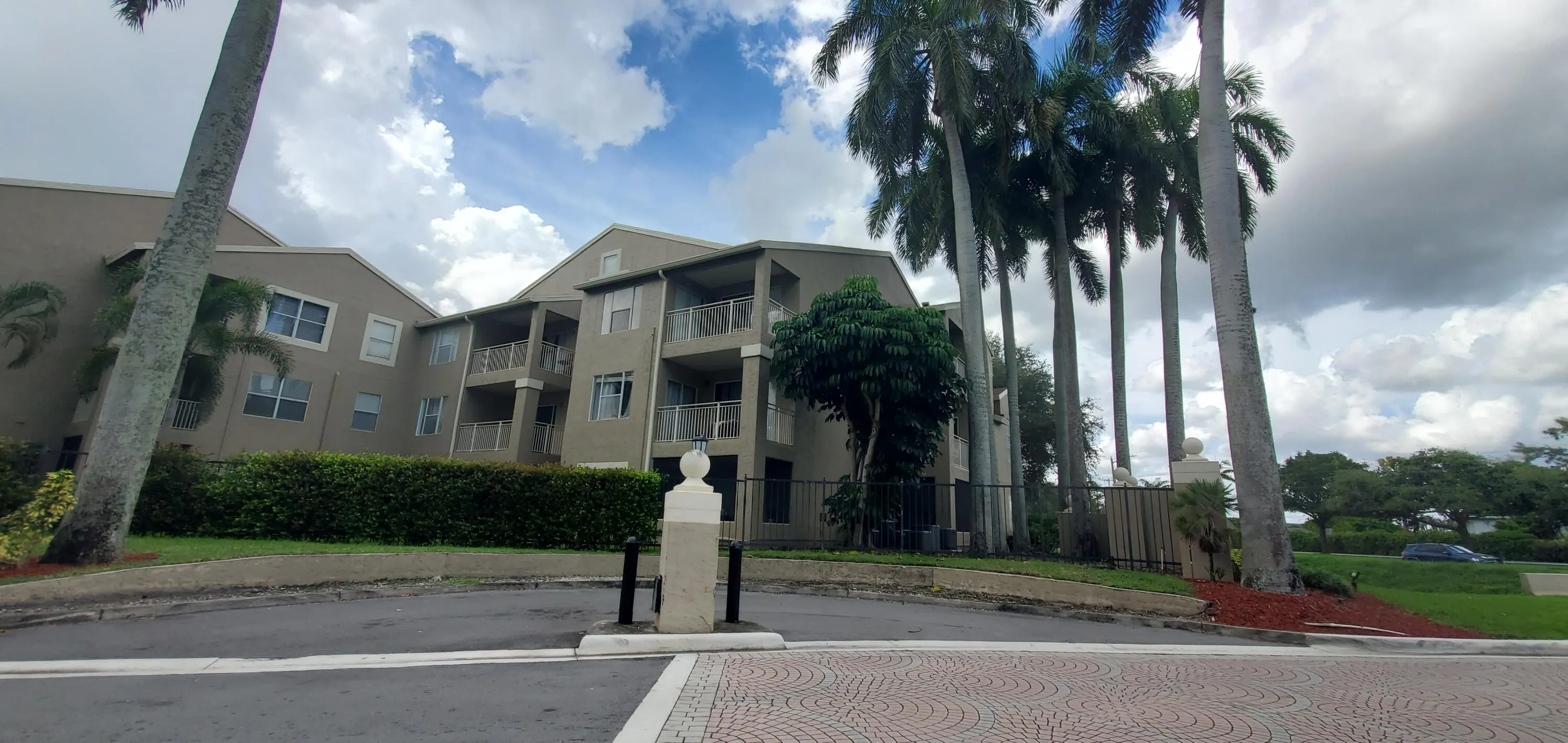 1845 PALM COVE Boulevard #8-104