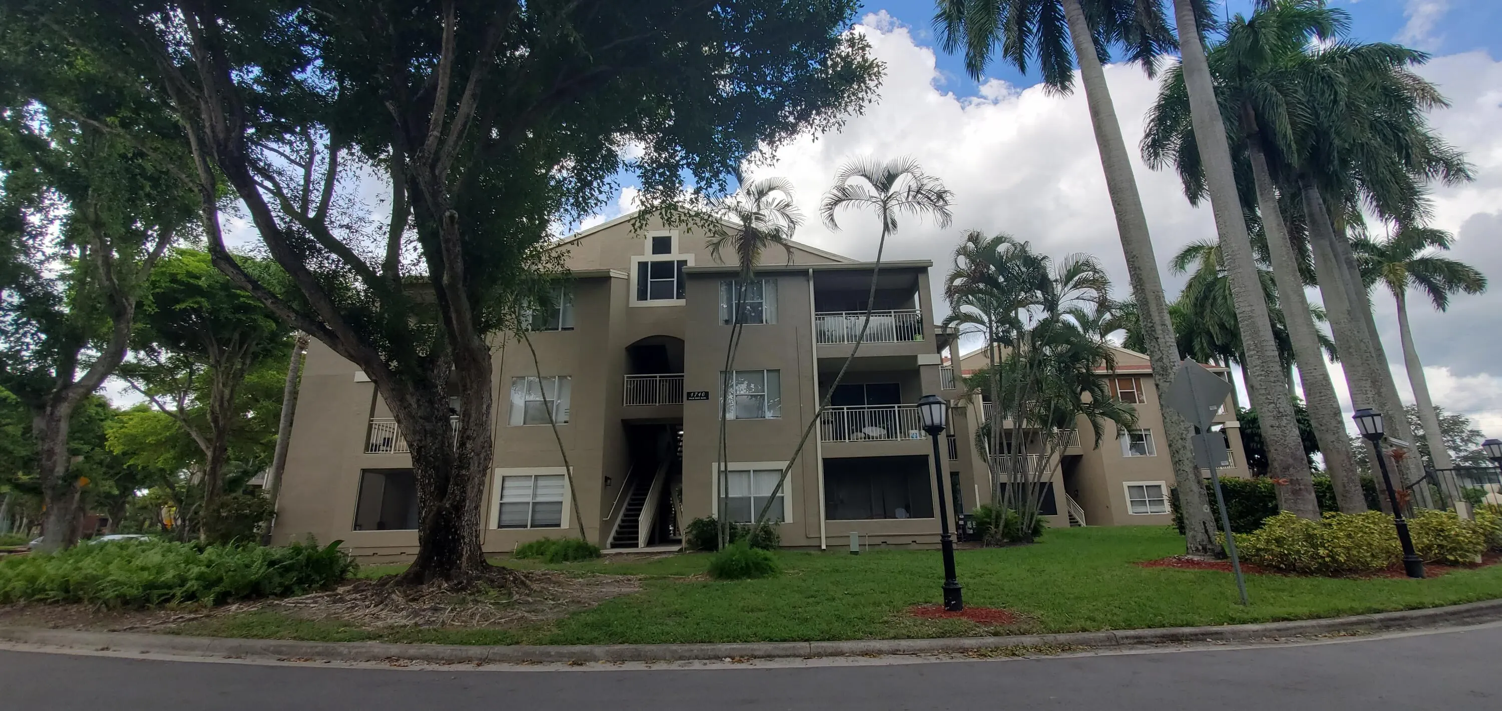 1845 PALM COVE Boulevard #8-104