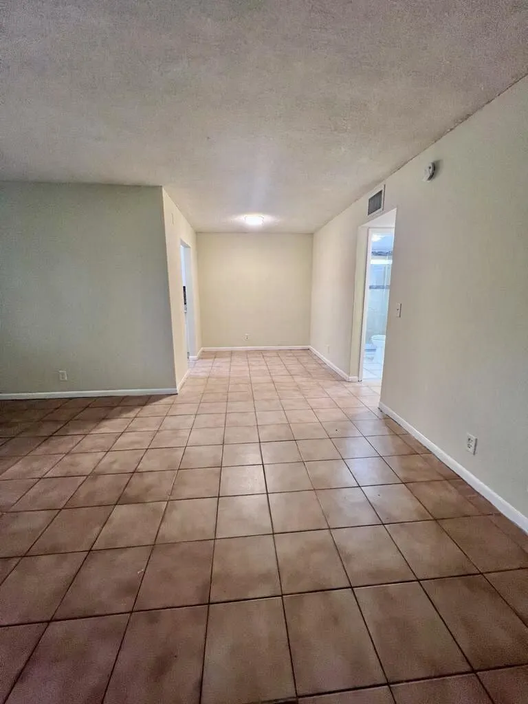 645 SW 20TH Court #0020