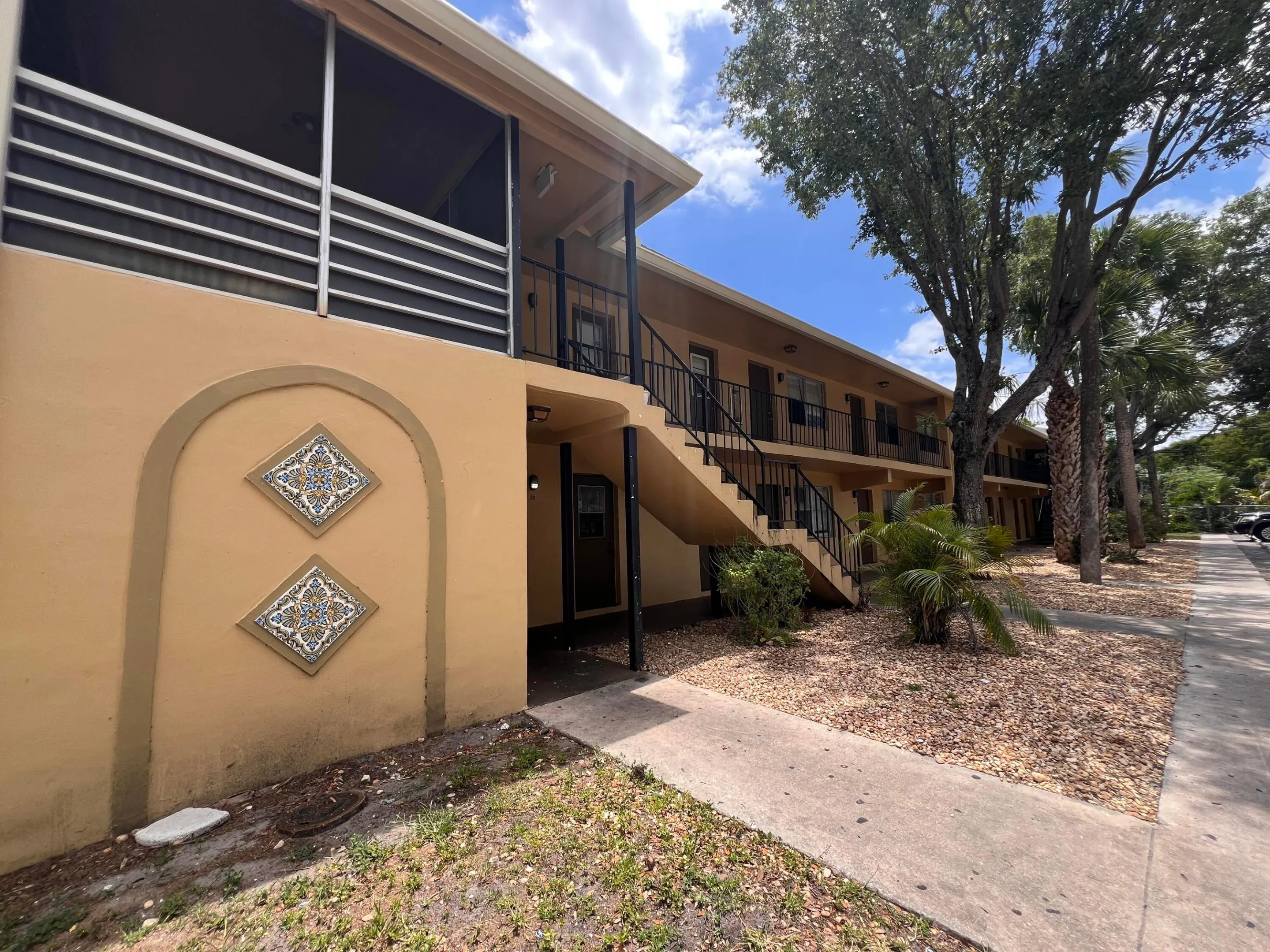 645 SW 20TH Court #0020