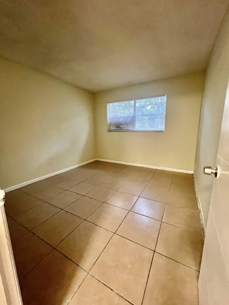 645 SW 20TH Court #0020