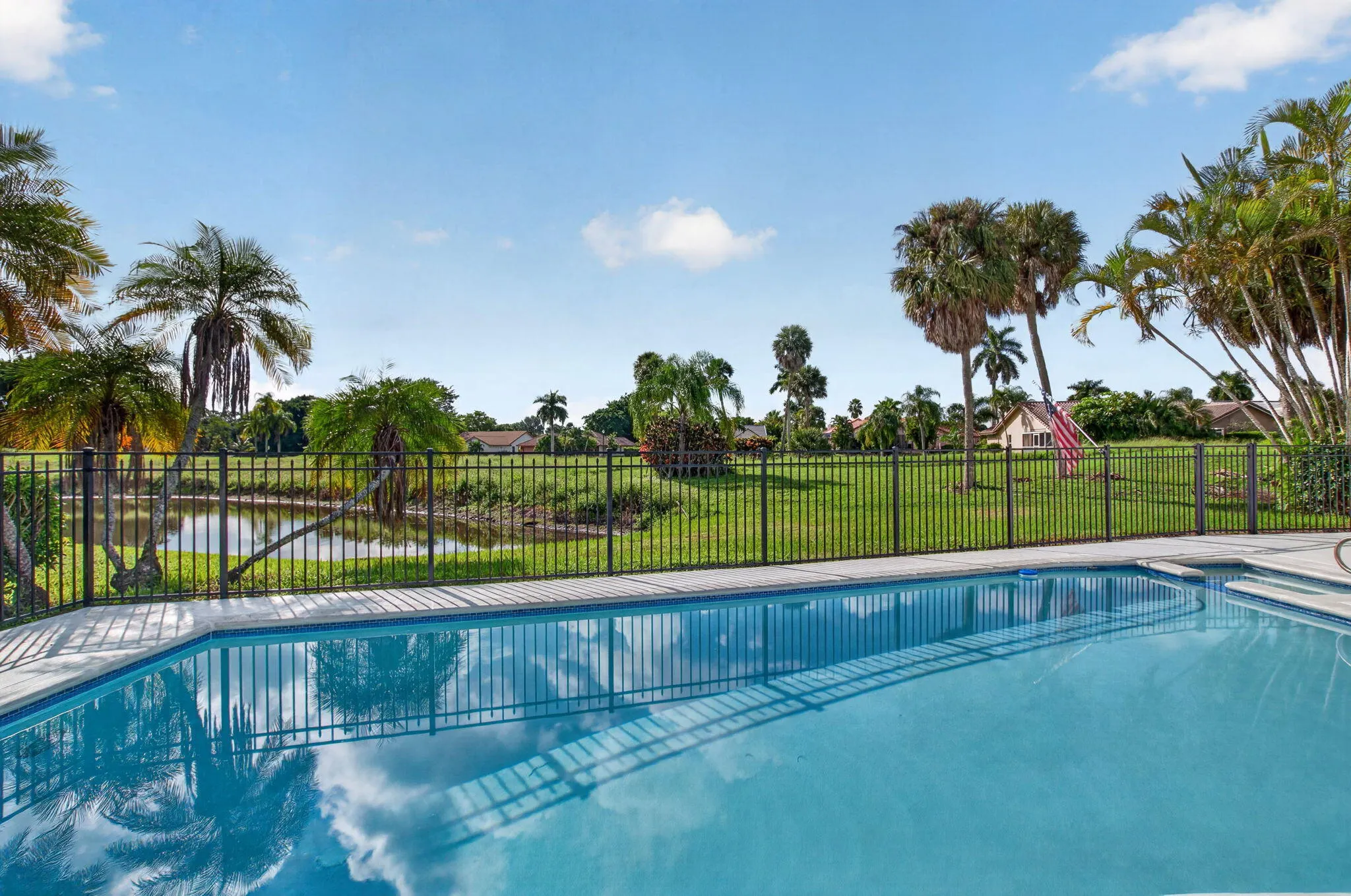10226 FRESH MEADOW Lane