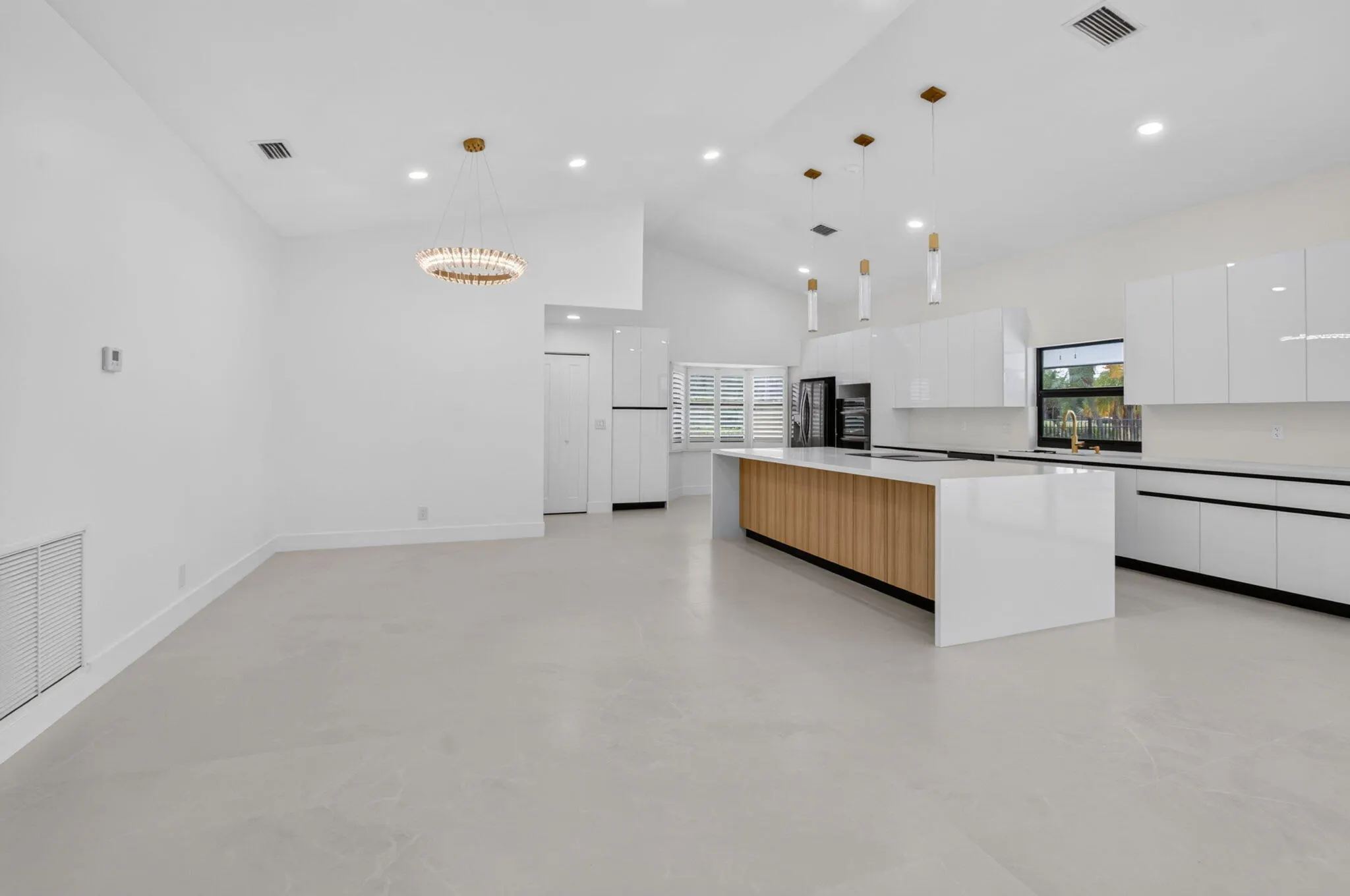10226 FRESH MEADOW Lane