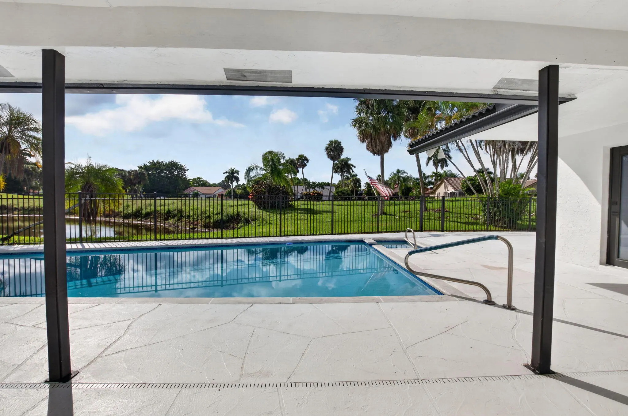 10226 FRESH MEADOW Lane