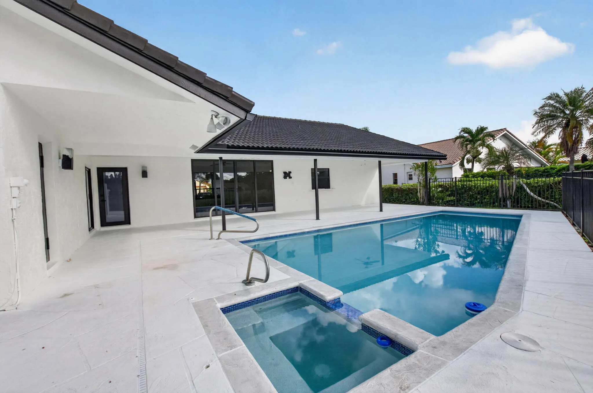 10226 FRESH MEADOW Lane