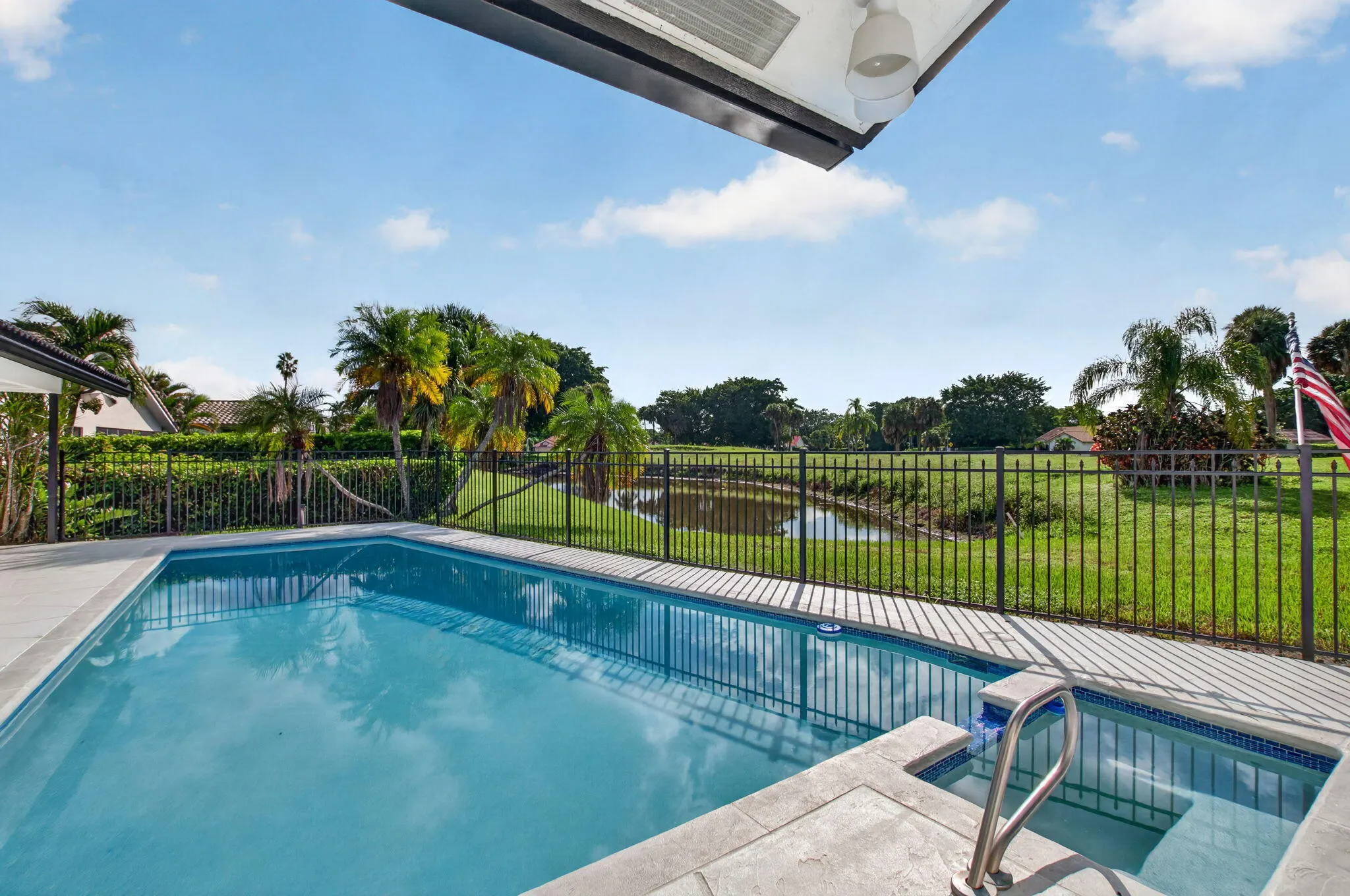 10226 FRESH MEADOW Lane