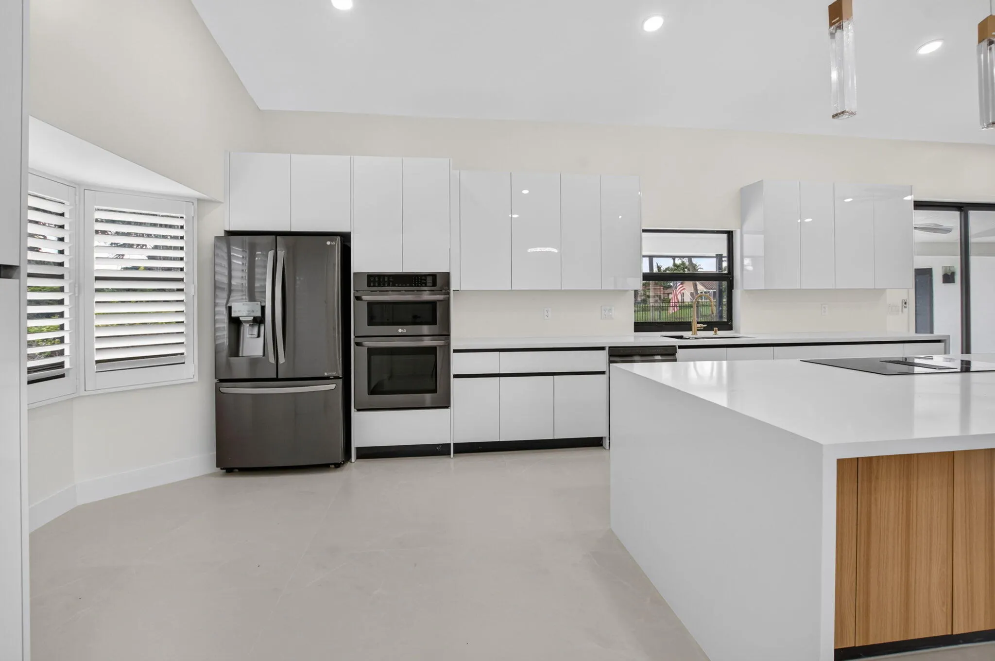 10226 FRESH MEADOW Lane