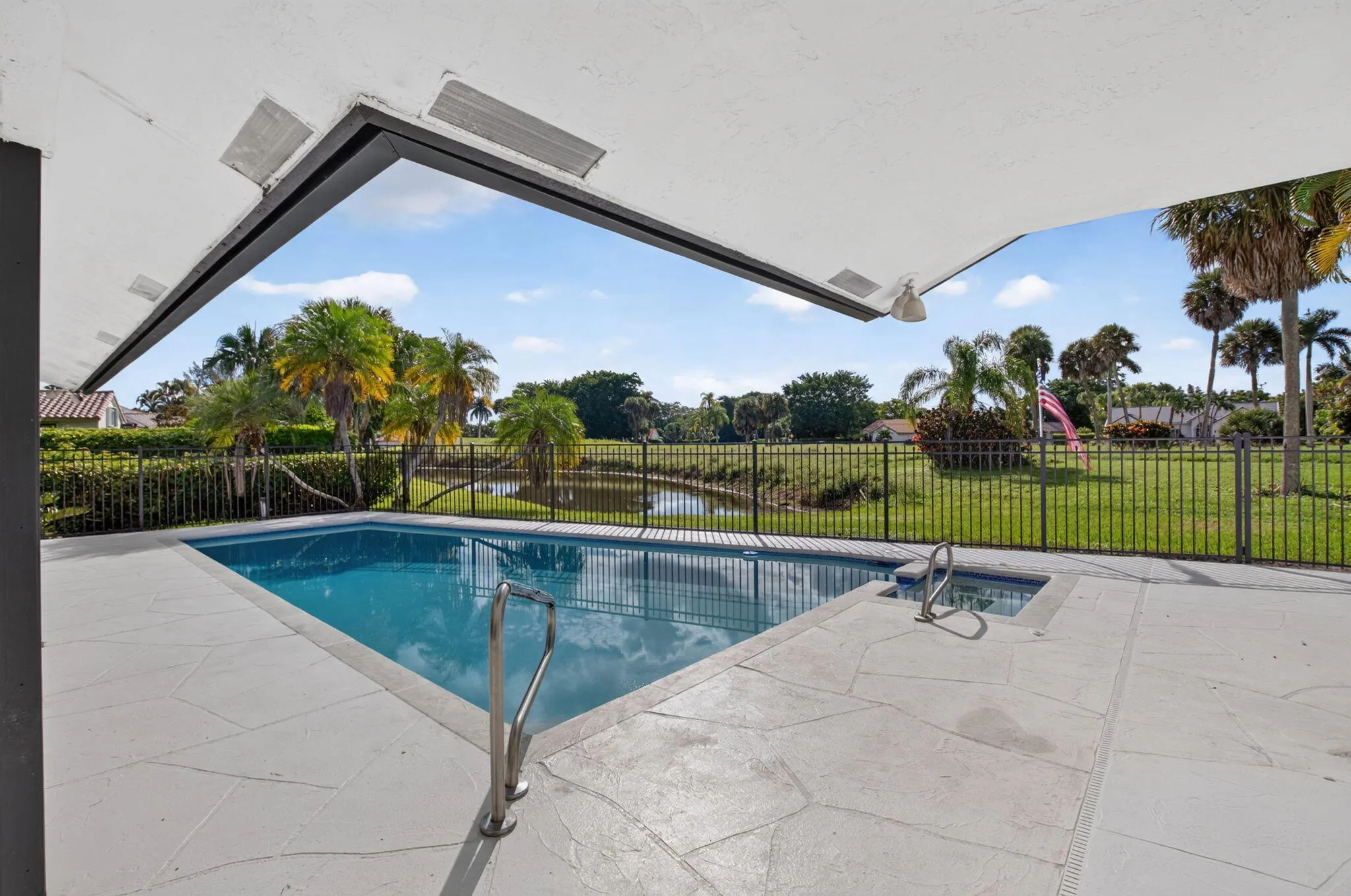 10226 FRESH MEADOW Lane