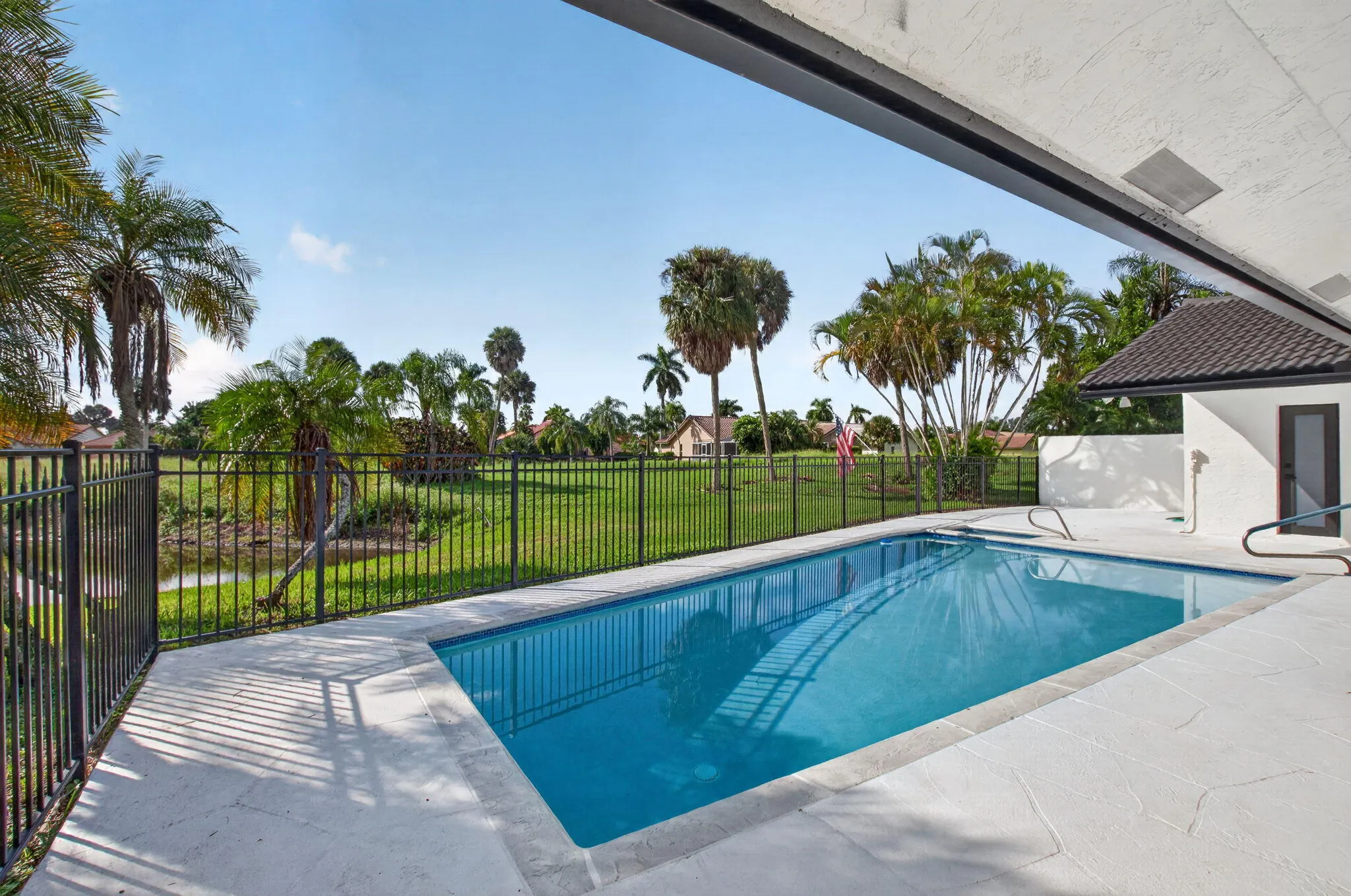 10226 FRESH MEADOW Lane