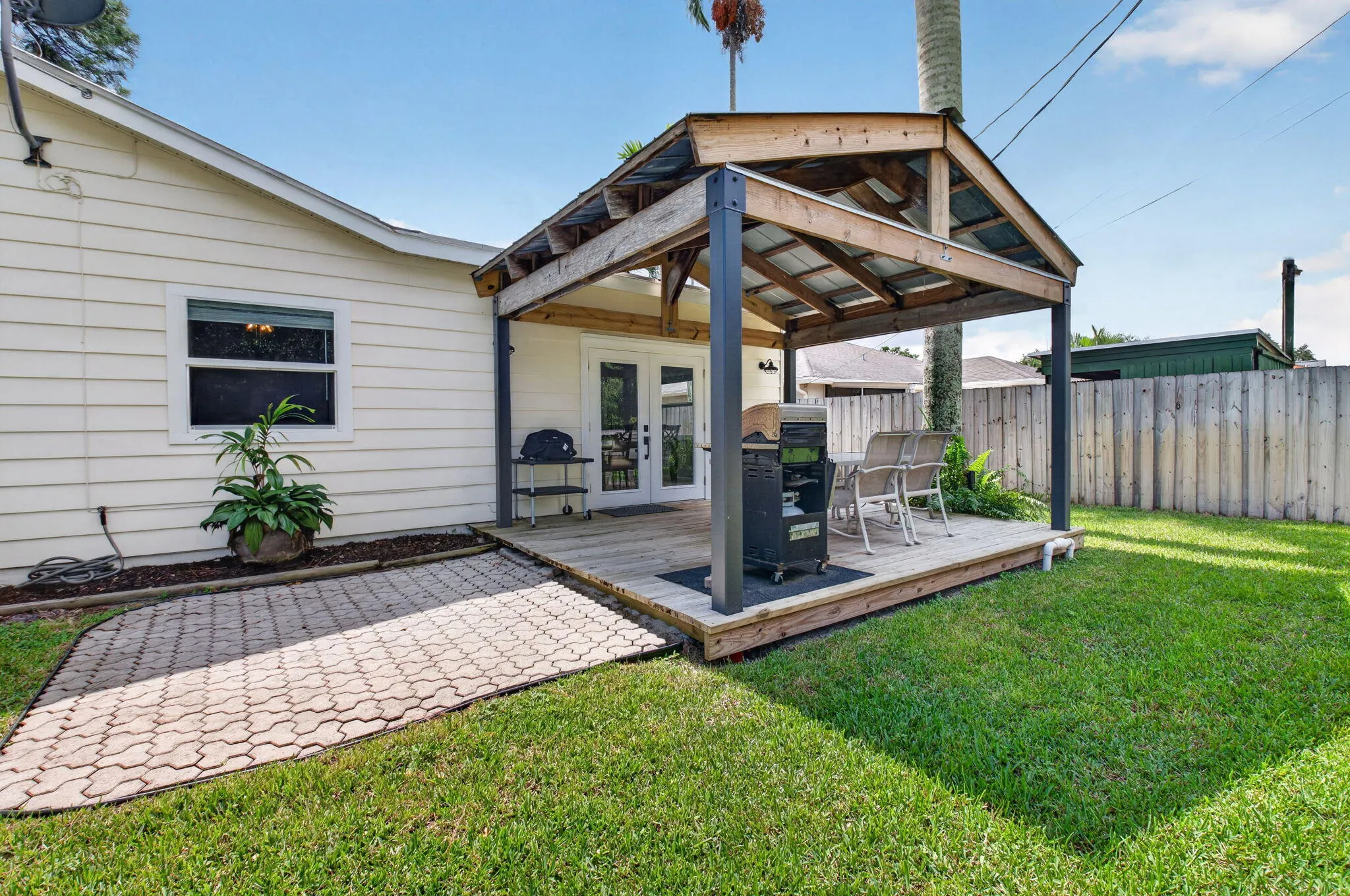 4675 CANAL Drive