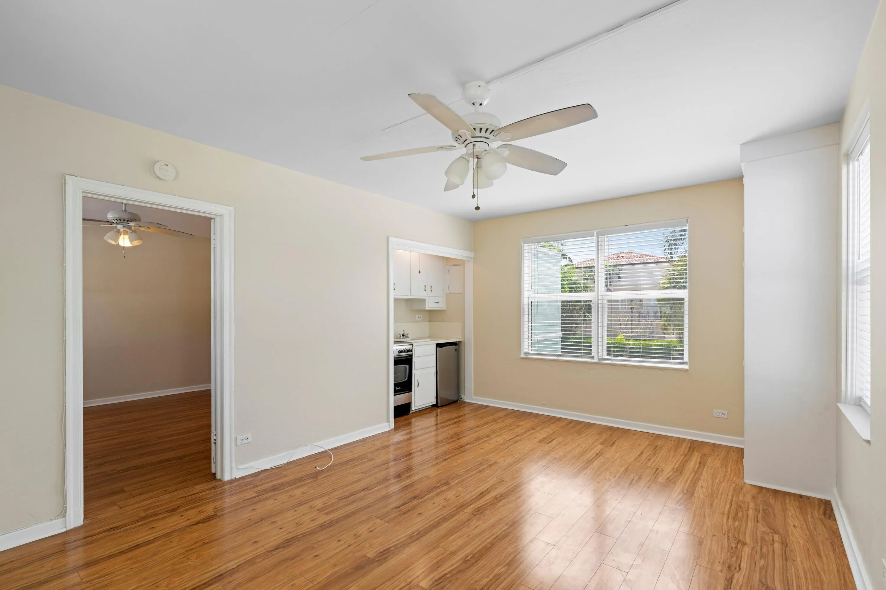 90 SE 5th Avenue #4