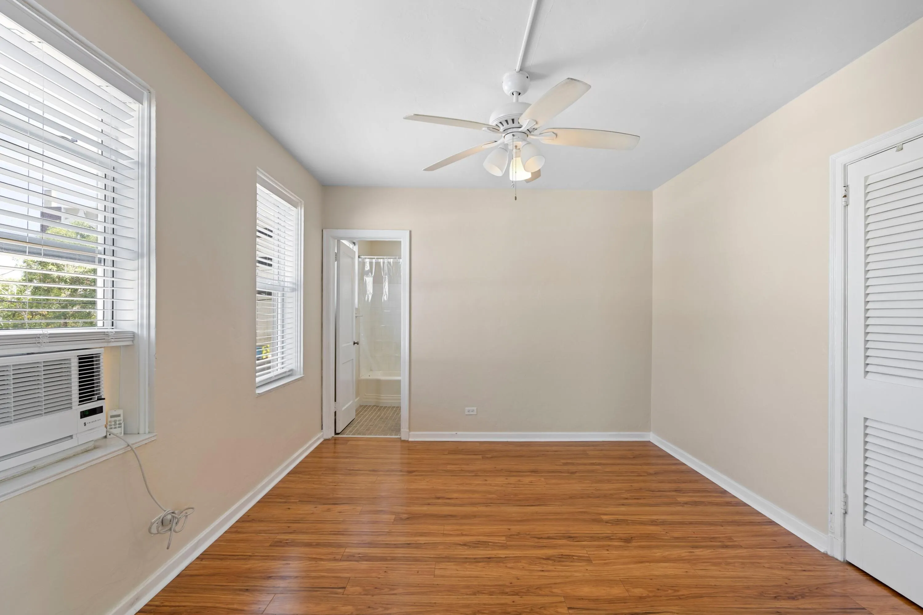 90 SE 5th Avenue #4