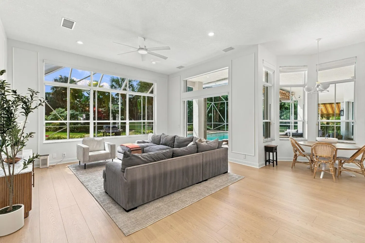 17104 GULF PINE Circle