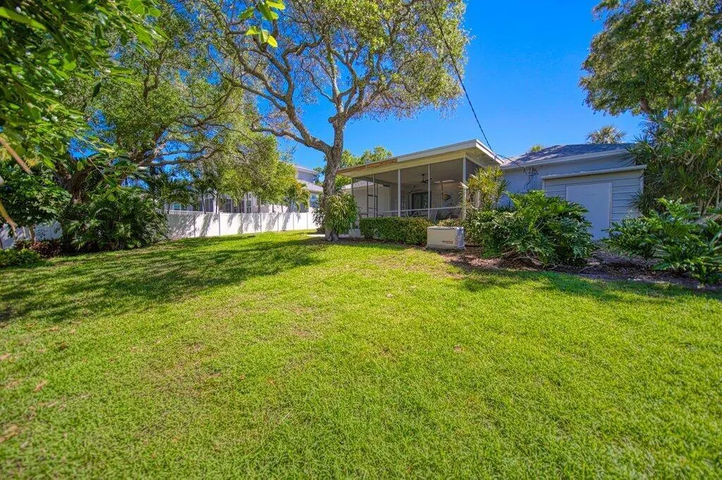 21 Middle Road