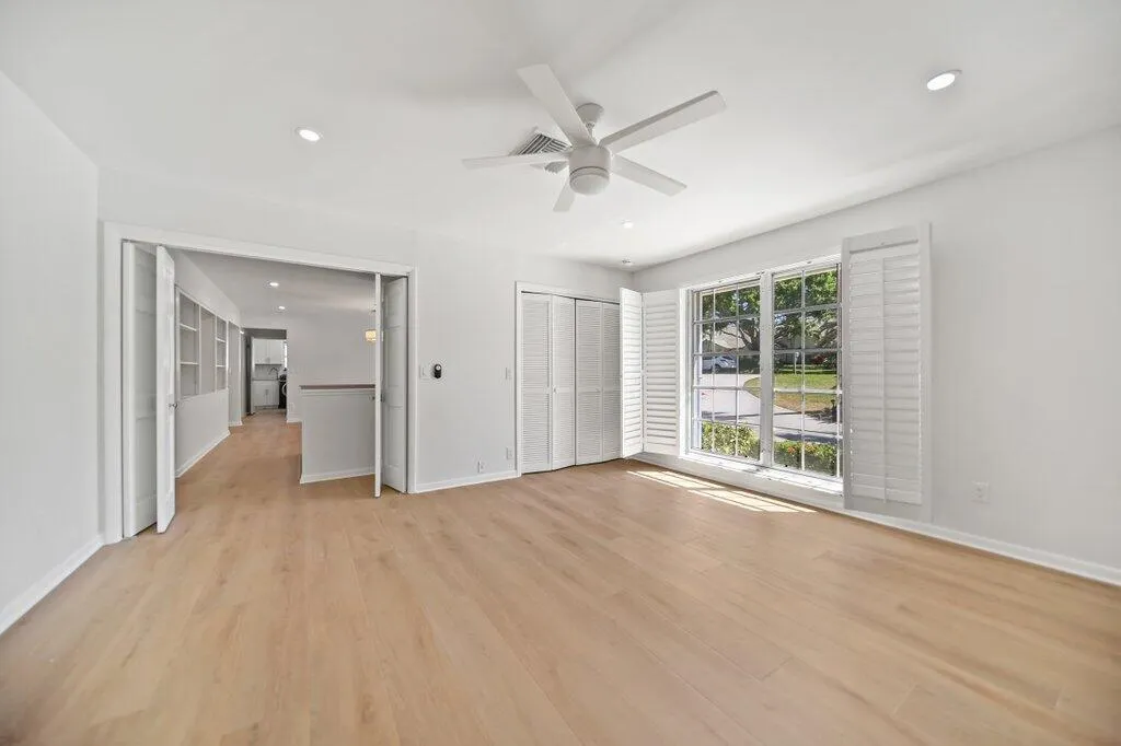 21 Middle Road