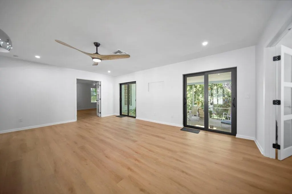 21 Middle Road
