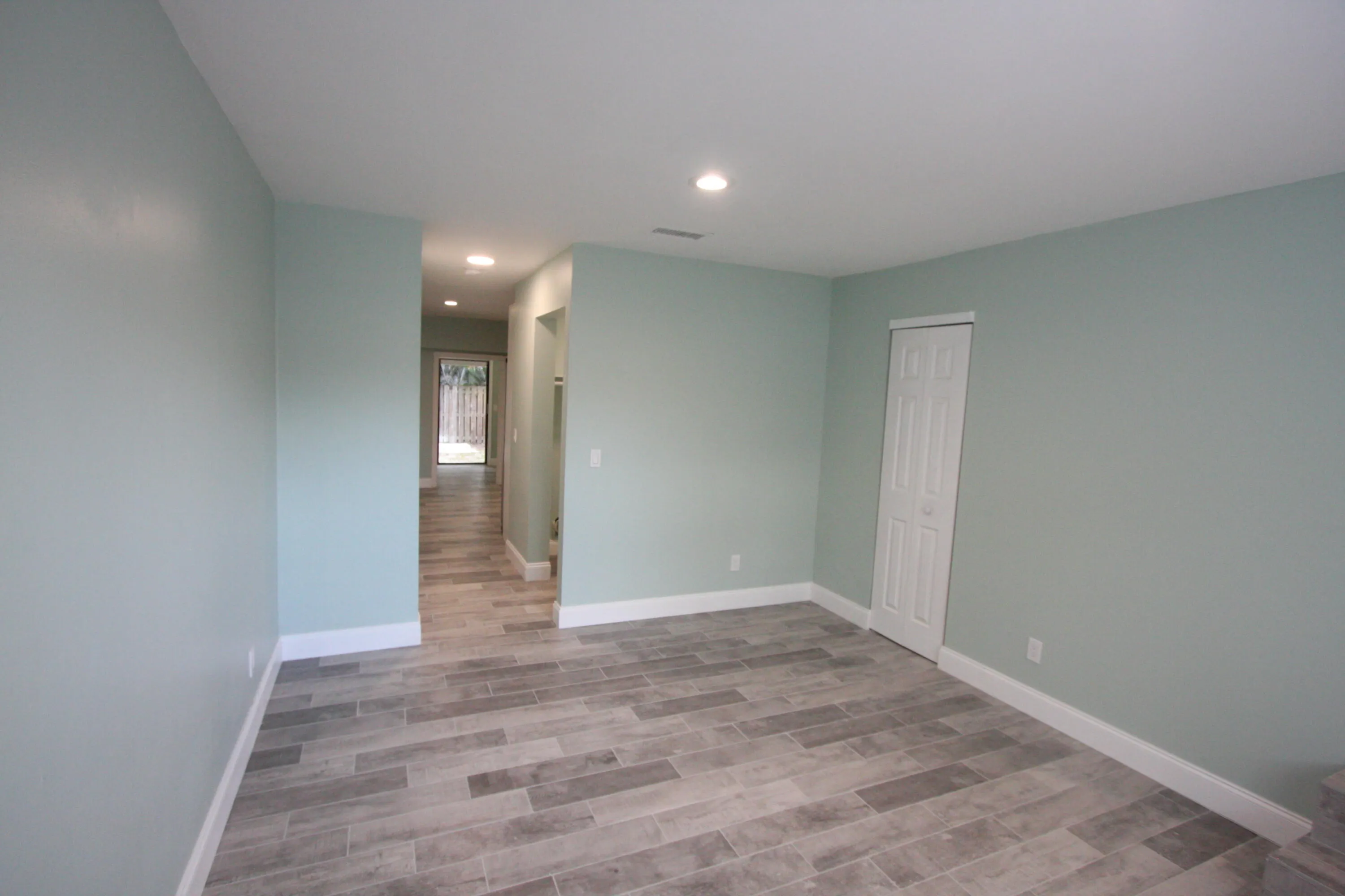 1141 GOLDENROD Road