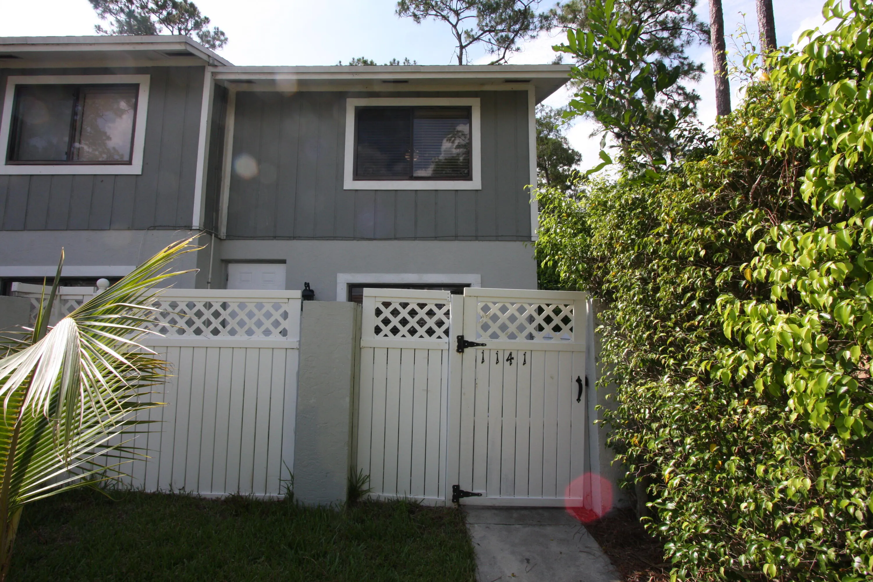 1141 GOLDENROD Road