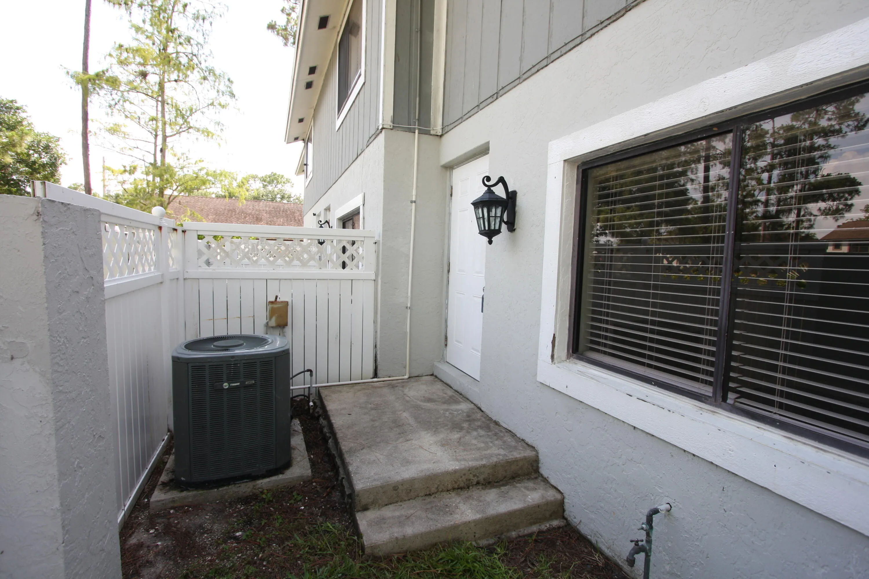 1141 GOLDENROD Road