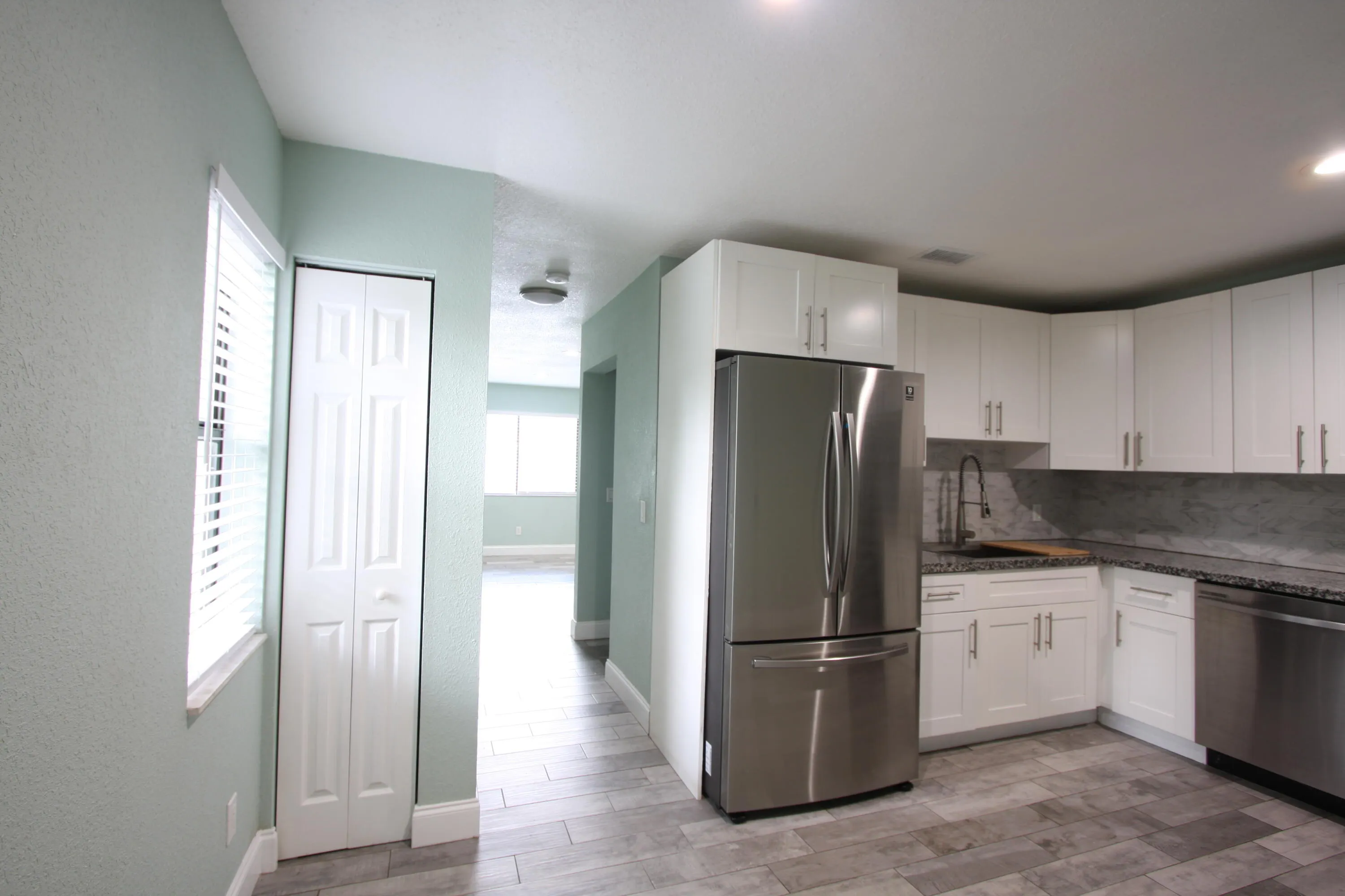 1141 GOLDENROD Road
