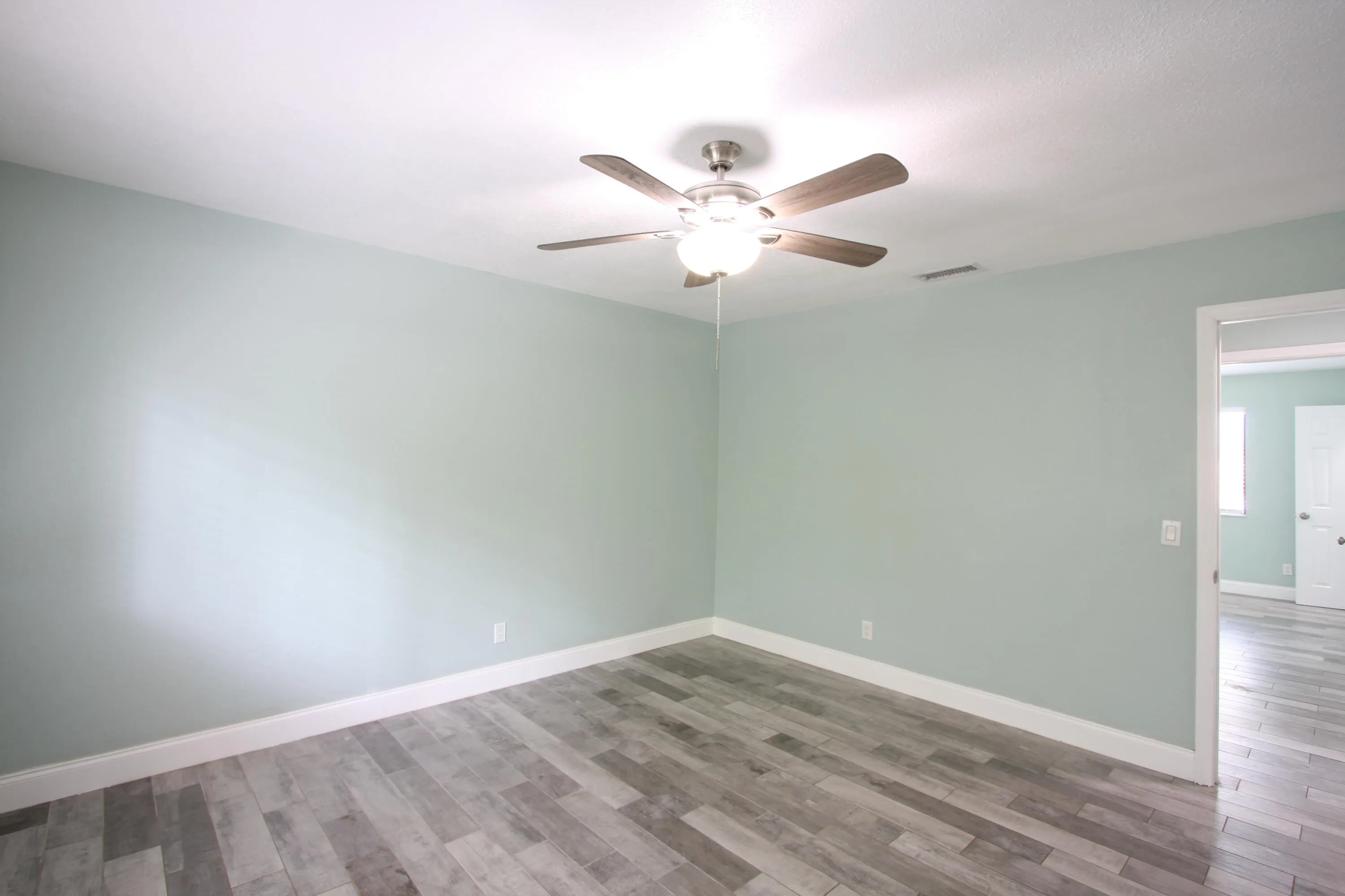 1141 GOLDENROD Road