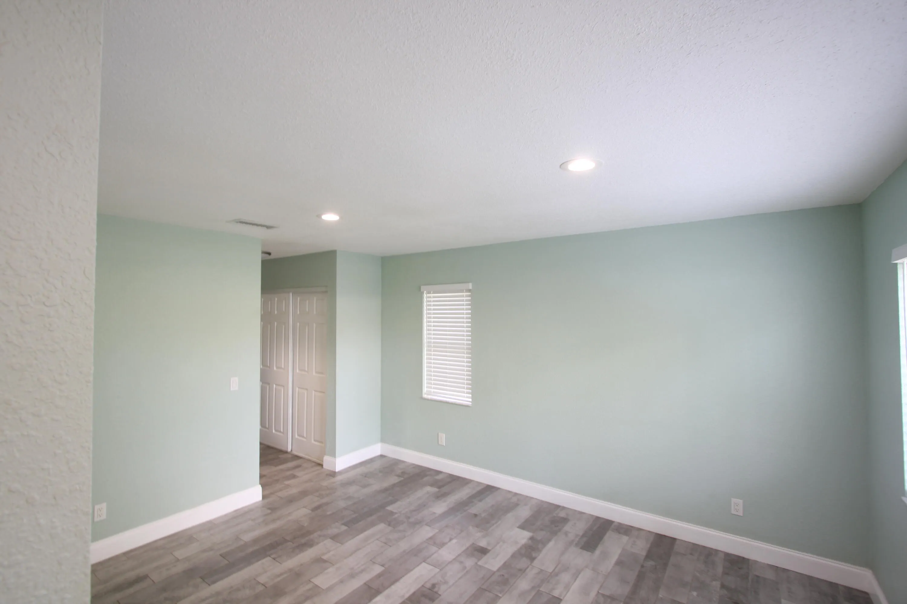 1141 GOLDENROD Road