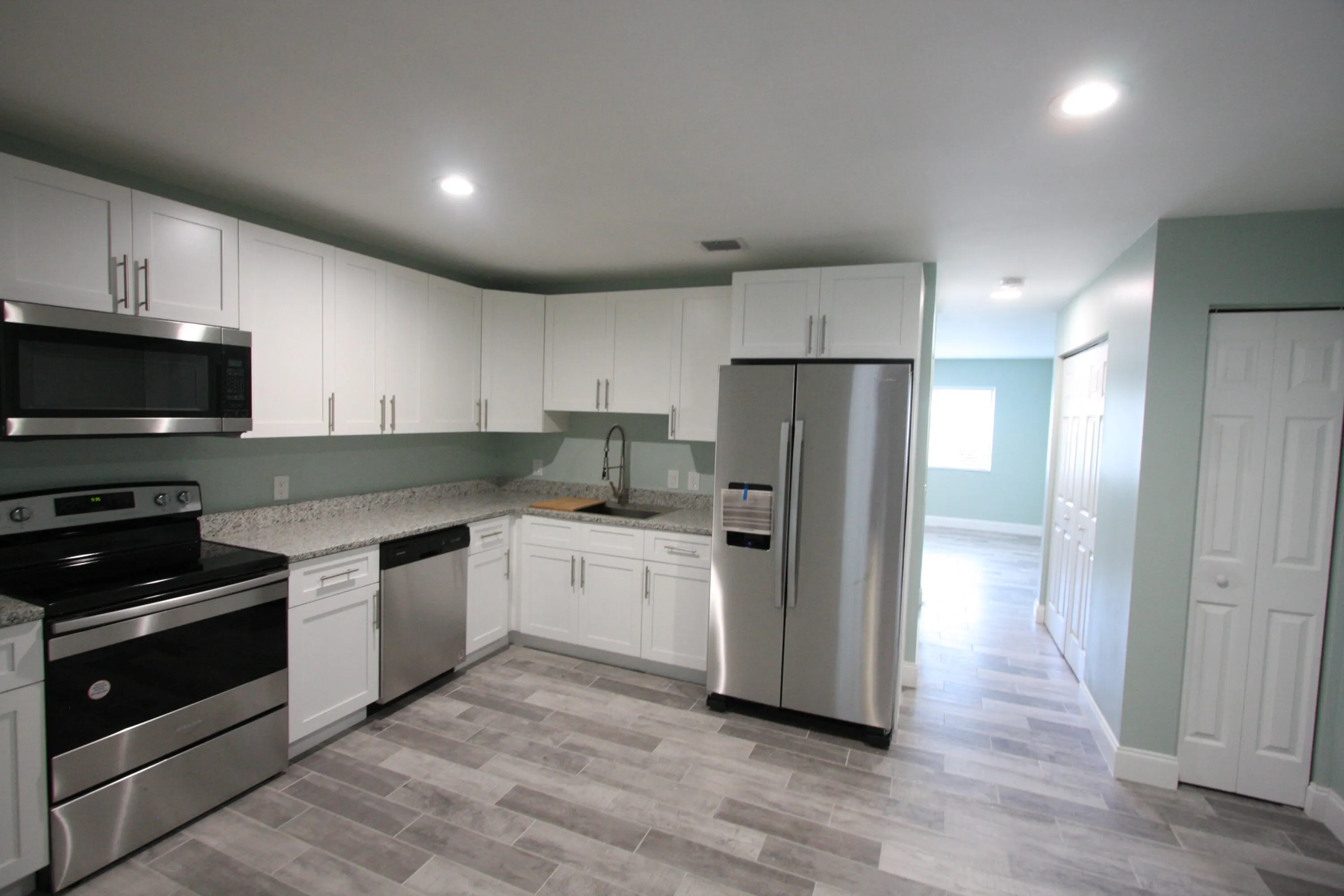 1141 GOLDENROD Road