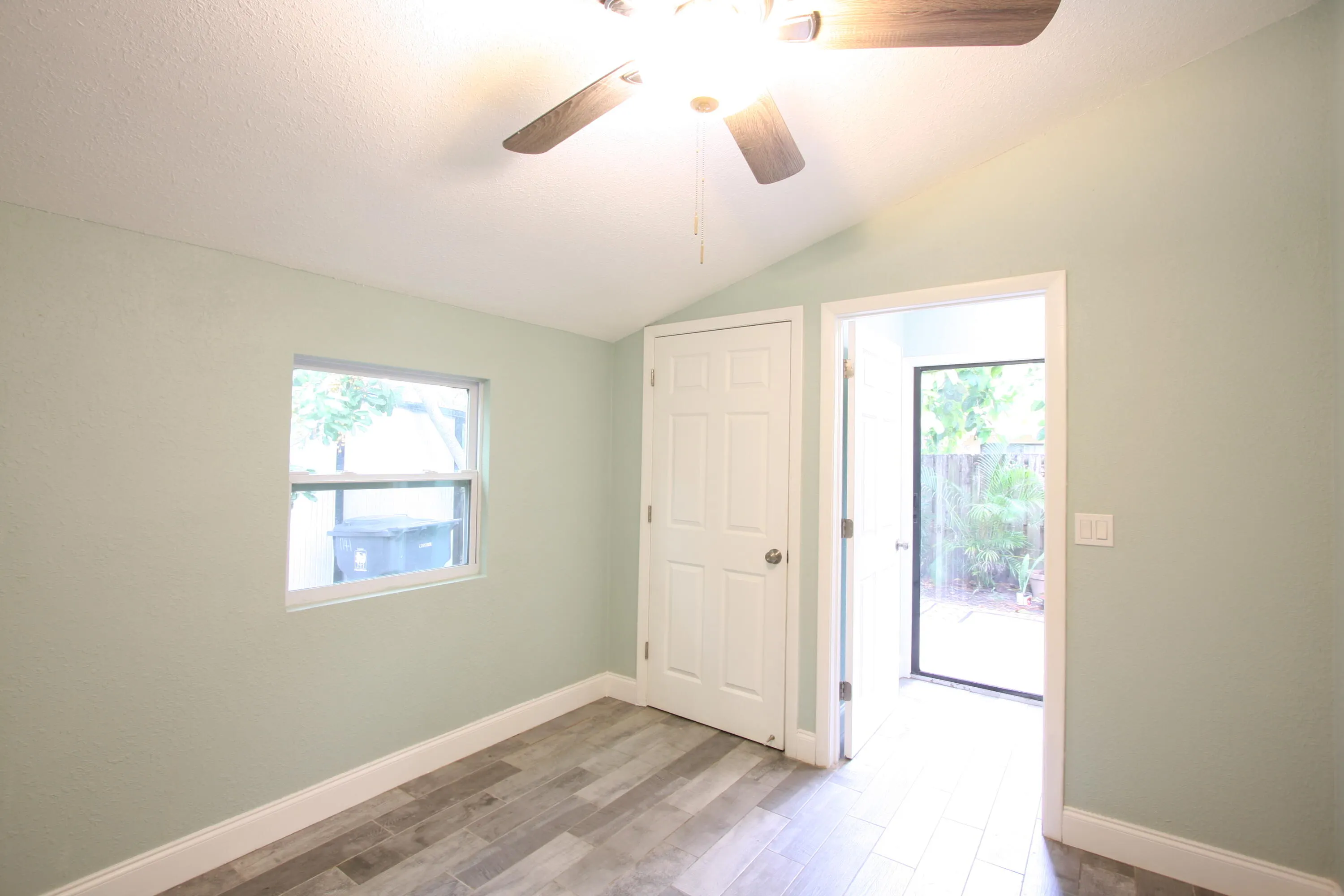 1141 GOLDENROD Road
