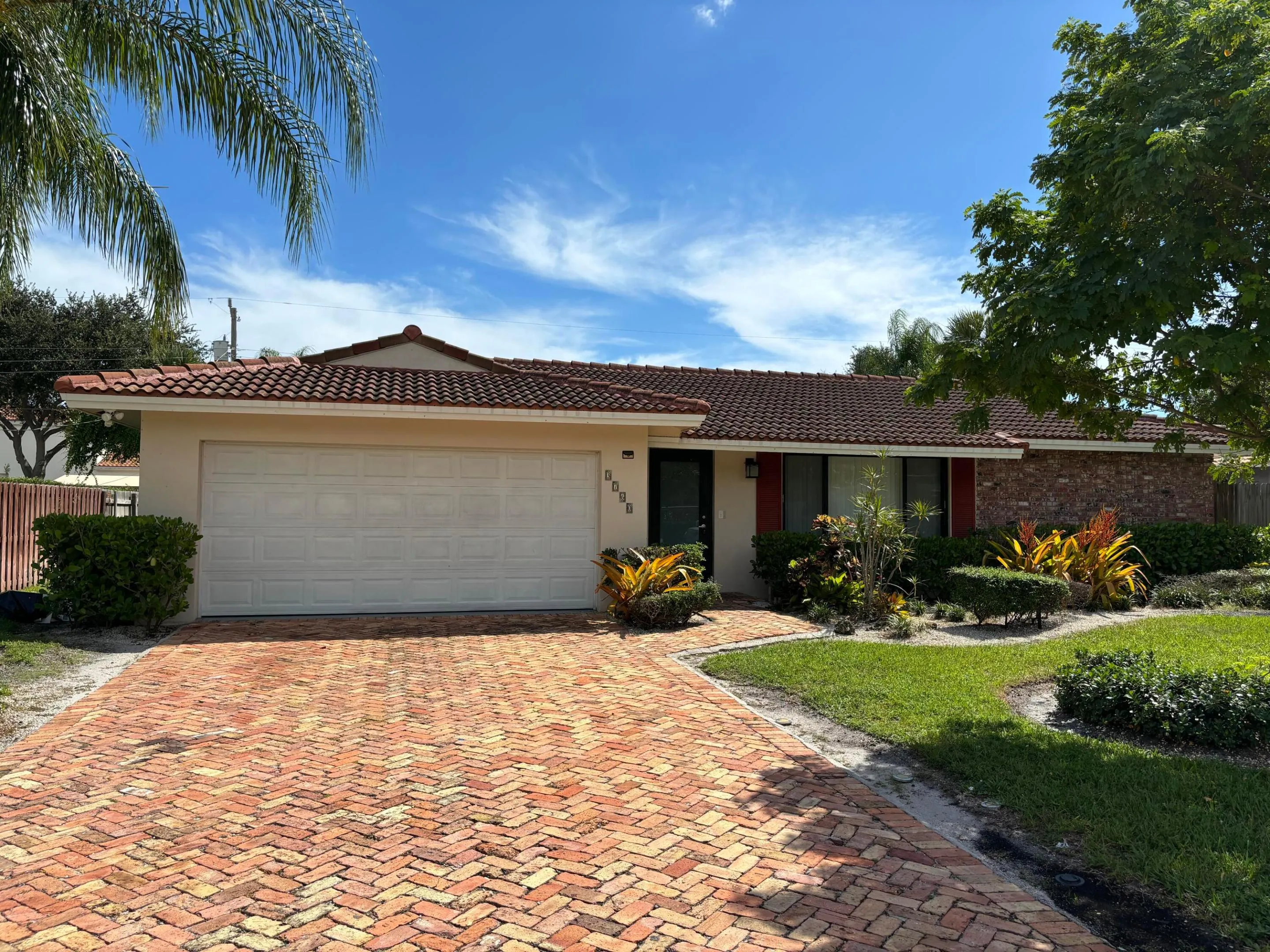 3760 NW 2ND Court