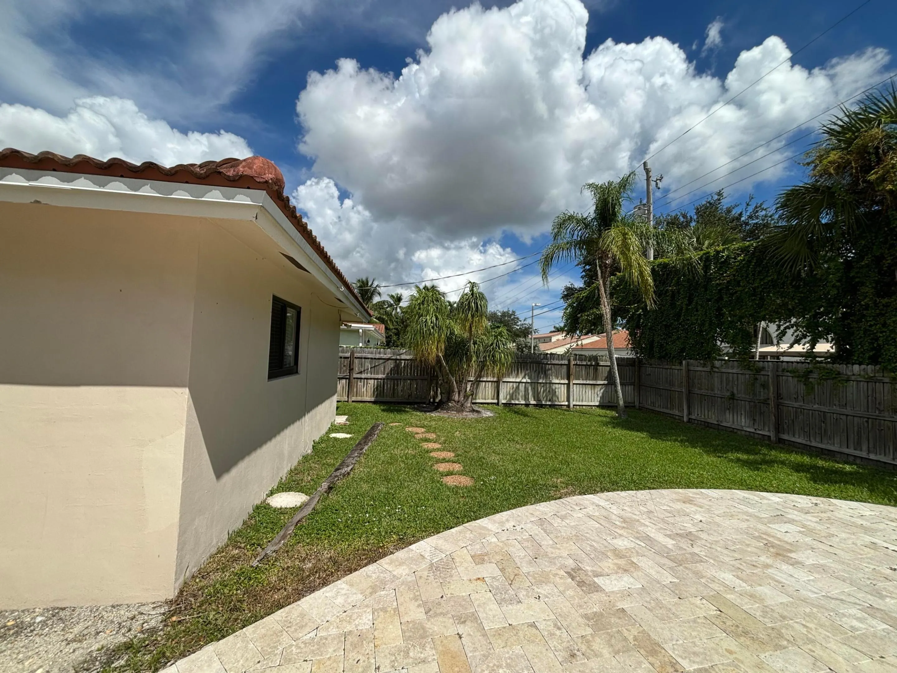 3760 NW 2ND Court