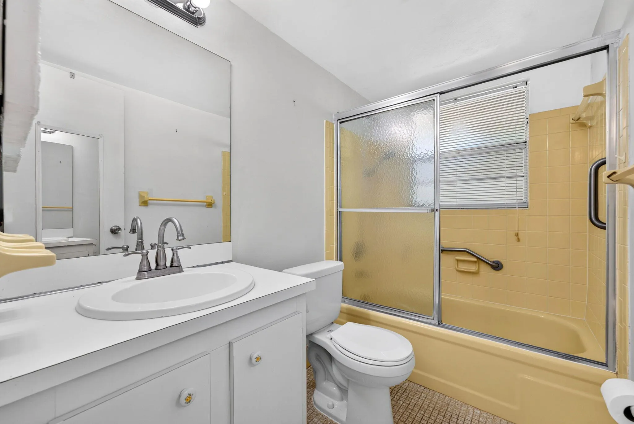 7490 NW 1st Street #104